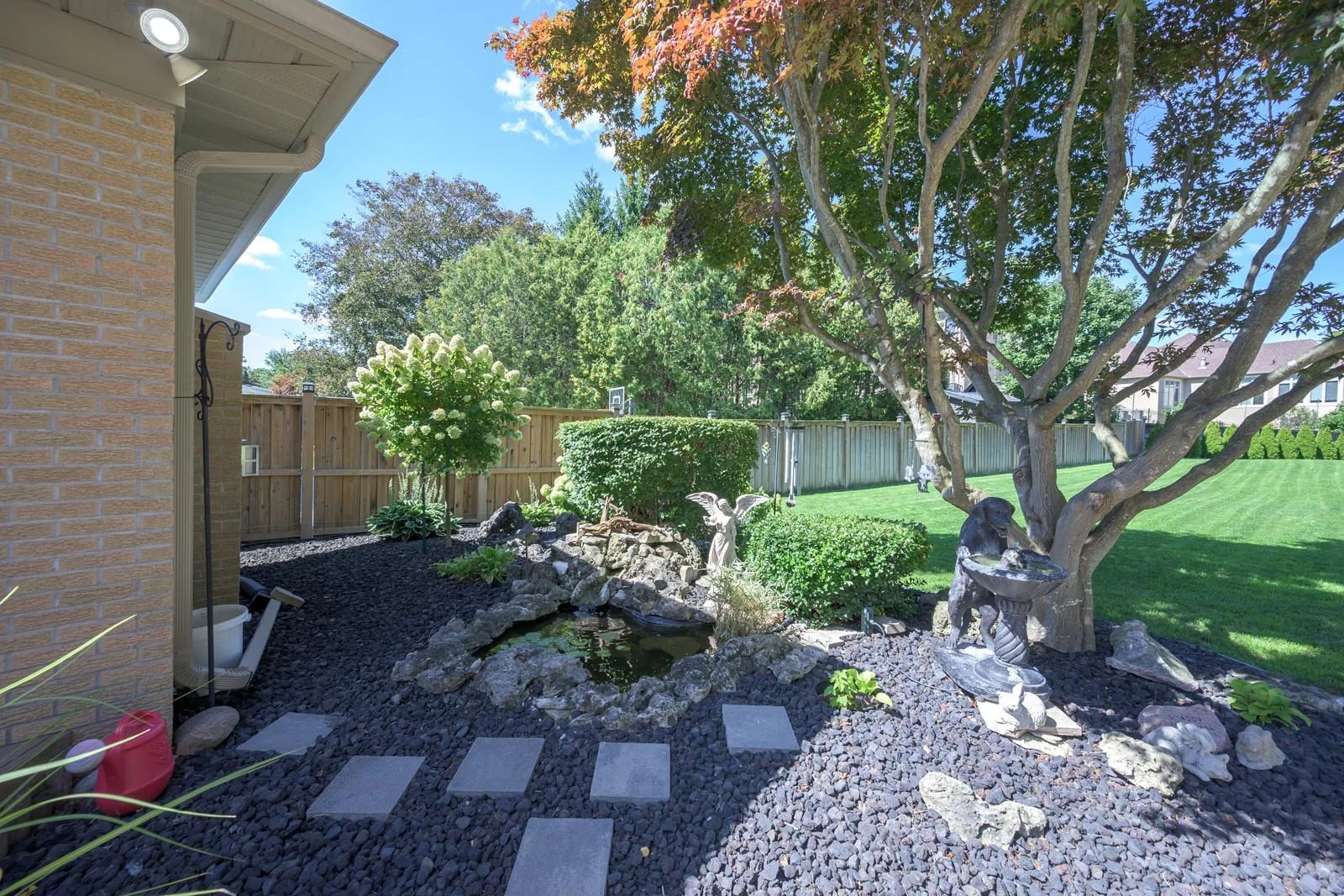14-Northcrest-023.jpg