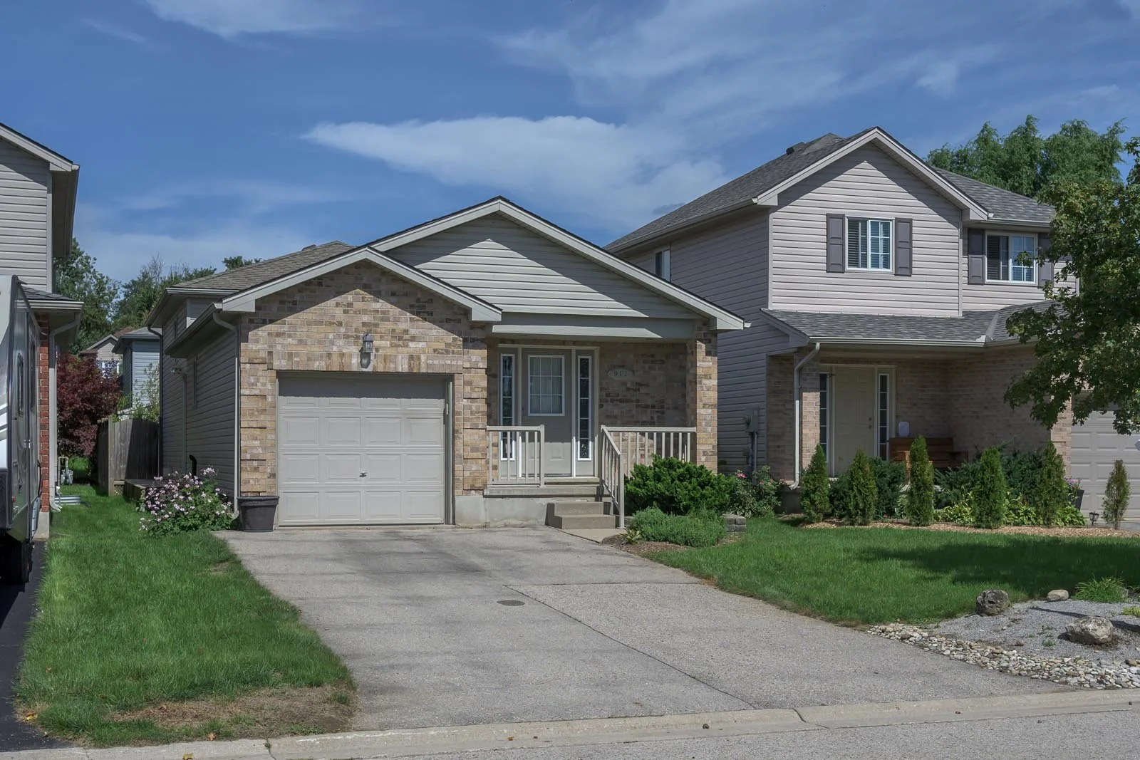912-blythwood-002.jpg