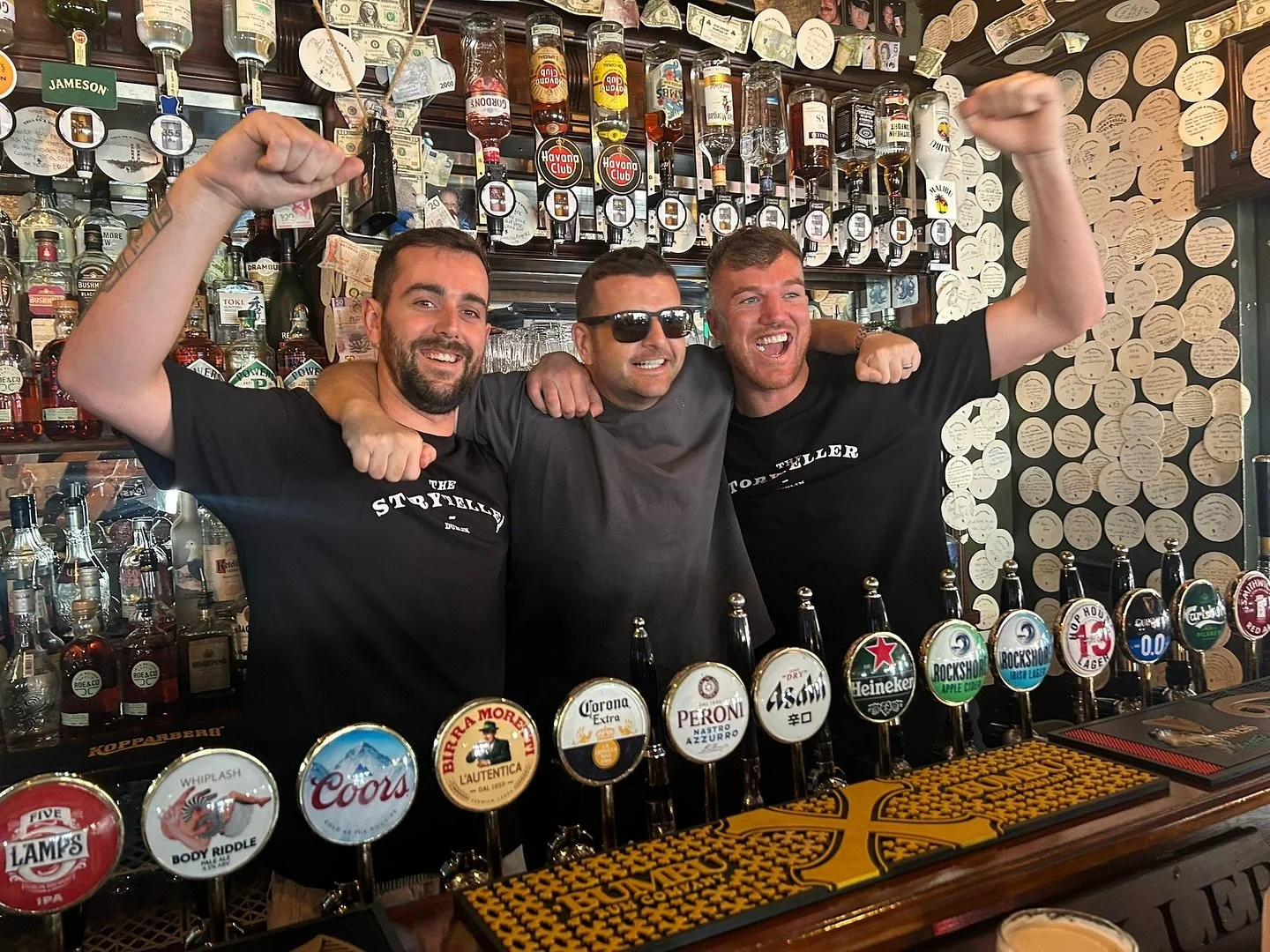 The sun is shiinnnnning, Oasis are playing in Dublin and Kevin Bridges is behind the bar 🙌🏼☀️

Cheers for the photo @kevinbridgescomedian - great to meet you! 
It&rsquo;s a BIG weekend in Dublin and we are buzzing! 

Serving up delicious creamy pin