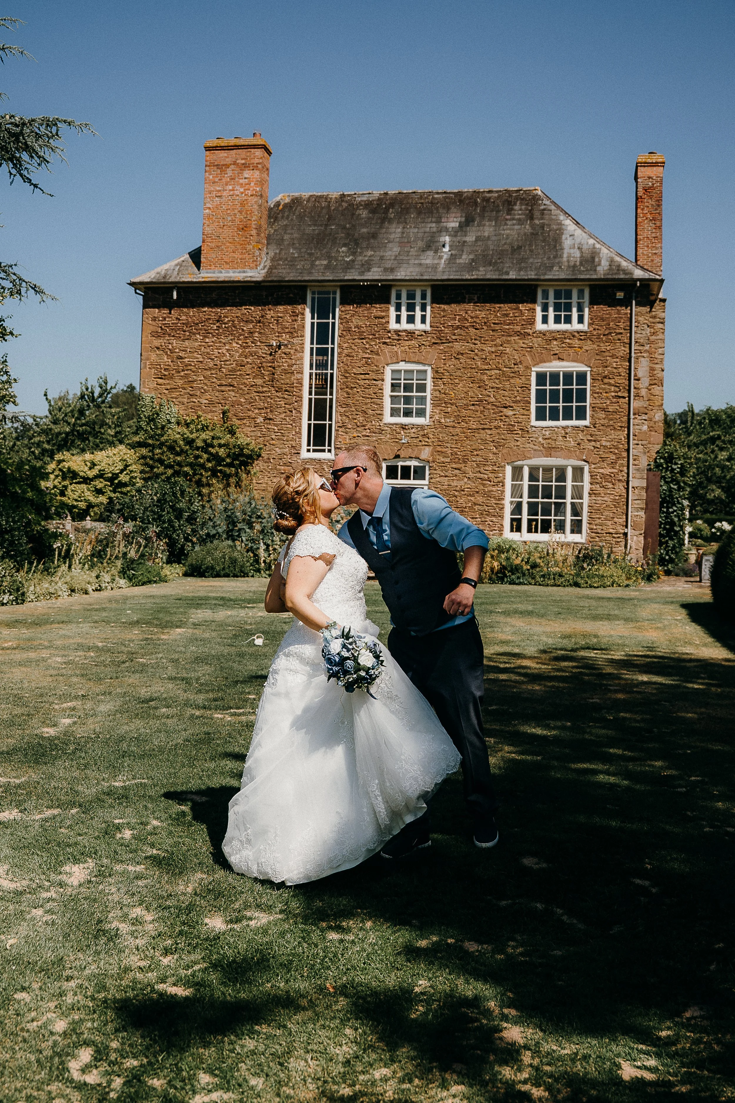 Dewsall court Herefordshire wedding 