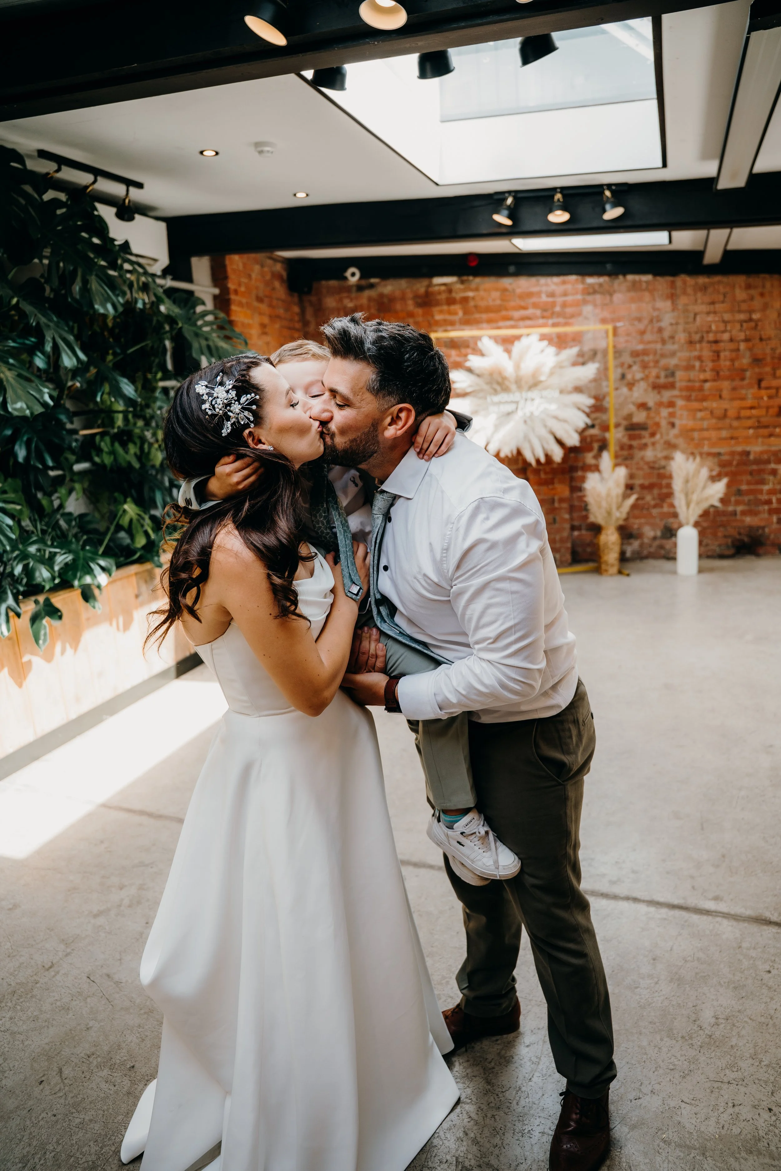 Deniza&Antonio-10-08--2025-Iiswilllowphotography-0421.jpg