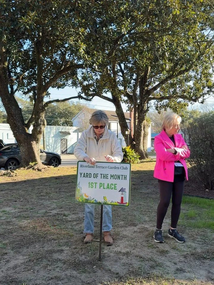 One last 2025 wish just knocked on my door!!! 🥇👩&zwj;🌾🪏🥂 And other highlights from the last few days of the year