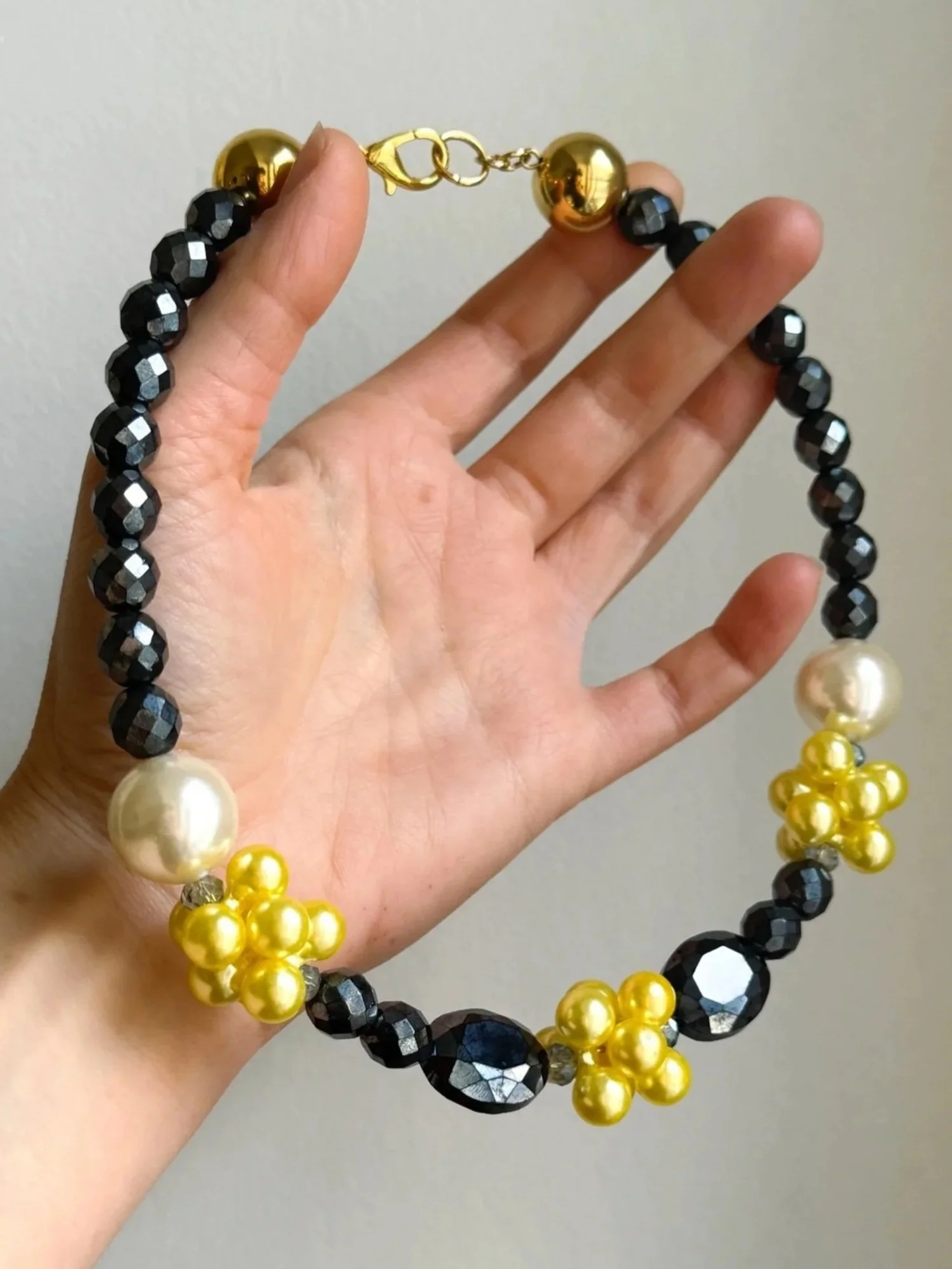 collier Groseille jaune nacré