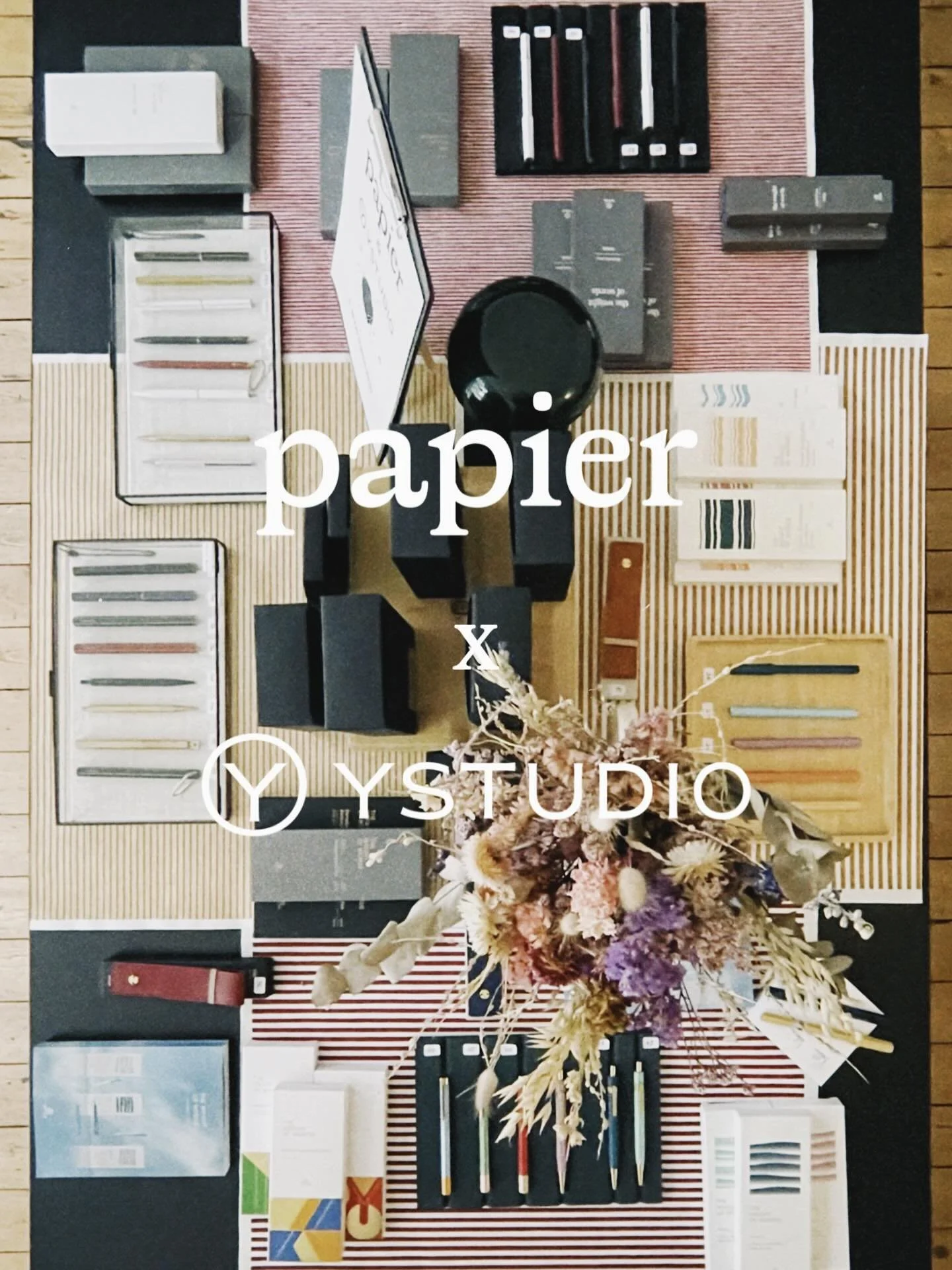 🖋️🖋️🖋️Notre collaboration avec @ystudiostyle est enfin là ! Et on est pas peu fier !🫶🏼
Ystudio, jeune marque taïwanaise 🇹🇼, propose une large gamme de stylos-plumes, -billes, rollers et porte-mines en laiton ou résine. Leur