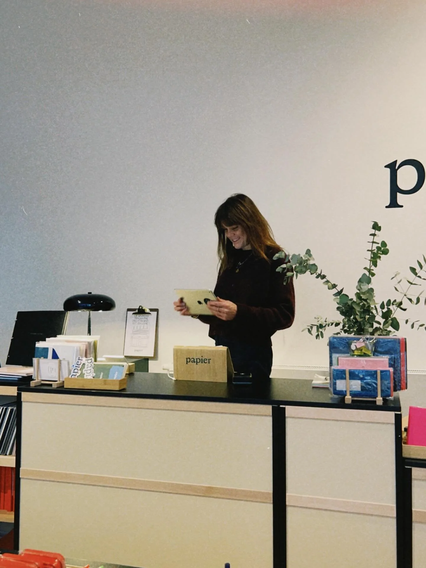 Ces derni&egrave;res semaines chez Papier ?
Un seul mood : du NOUVEAU partout ✨
Un nouveau comptoir tout beau, de nouvelles marques qui d&eacute;barquent, des nouveaux ateliers hyper inspirants&hellip;

Maintenant, on est dans les starting blocks pou
