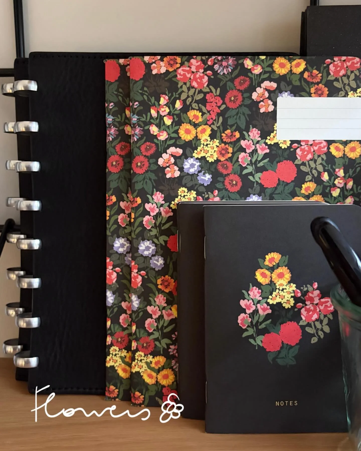 Papier&rsquo;s diaries 📝💌🖋️💋

#dailylife #lifeattheshop #papierbrussels #stationerylovers #passionpapeterie