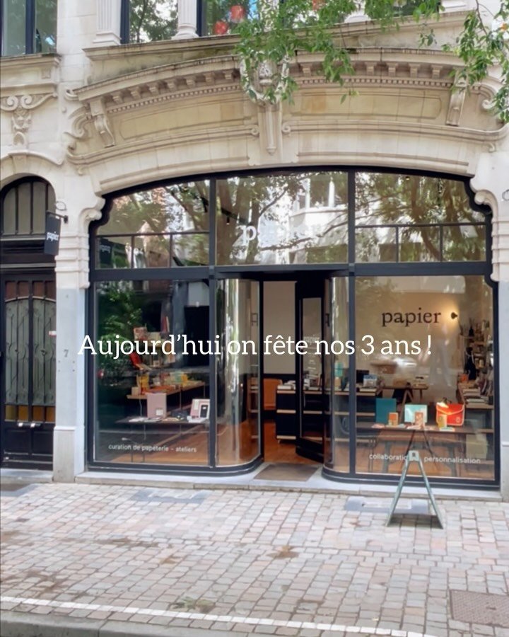 Papier a 3 ans aujourd&rsquo;hui!🚀
3 ans de beau, de gestes, de d&eacute;couvertes et de rencontres. 
Merci &agrave; celles et ceux qui sont l&agrave; depuis le d&eacute;but.💌
Et &agrave; tous ceux qui passent, reviennent et font vivre Papier.🫶🏼
