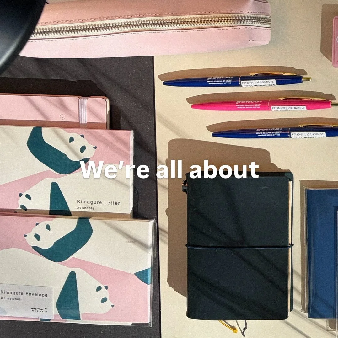 If you know, you know ! 📝✍🏻
Who&rsquo;s part of the team ? 🙋🏻&zwj;♀️

#analogtrend #stationeryaddict #papeteriecontemporaine #papierbrussels #lessscreensmorepaper