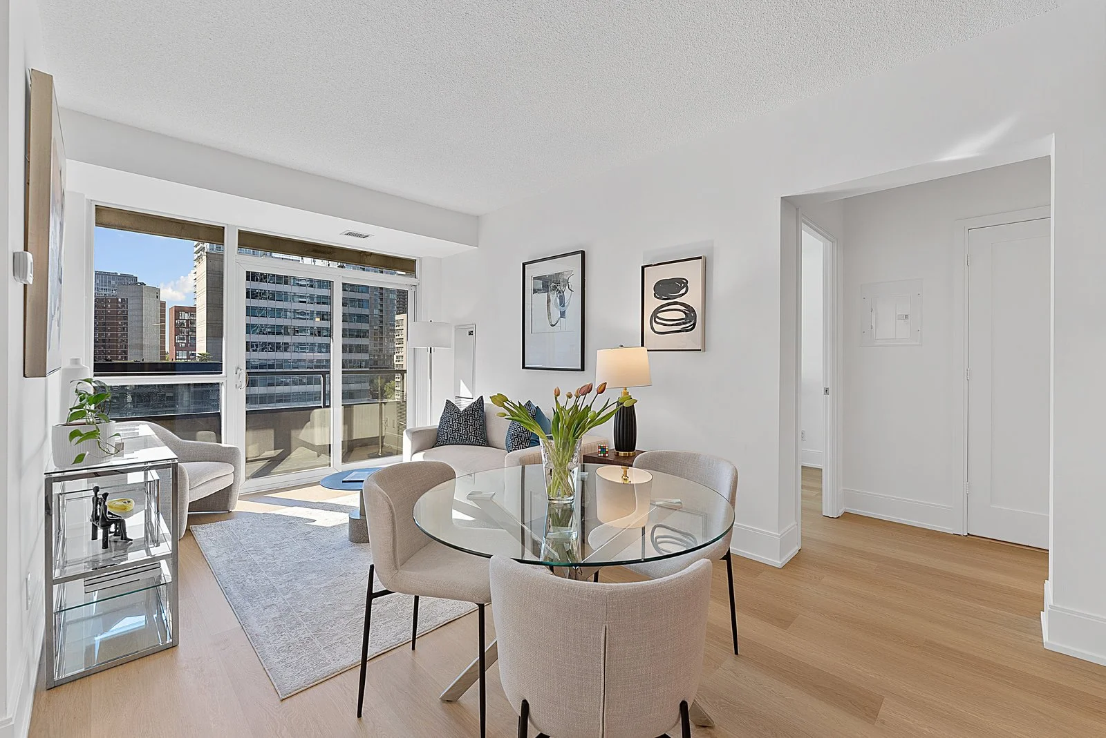 70 Roehampton Ave 719 — Astrid Willemsen Real Estate
