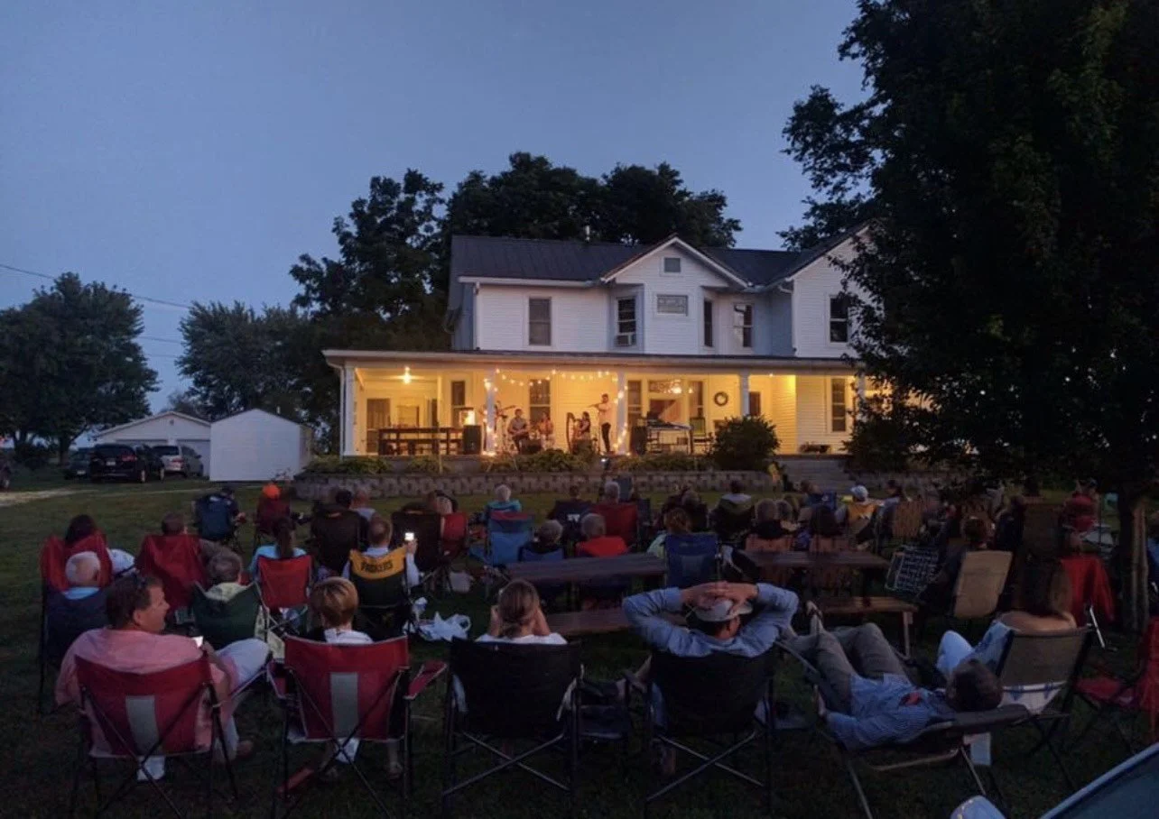 Night time photo of the Cà d’Zan House Concerts