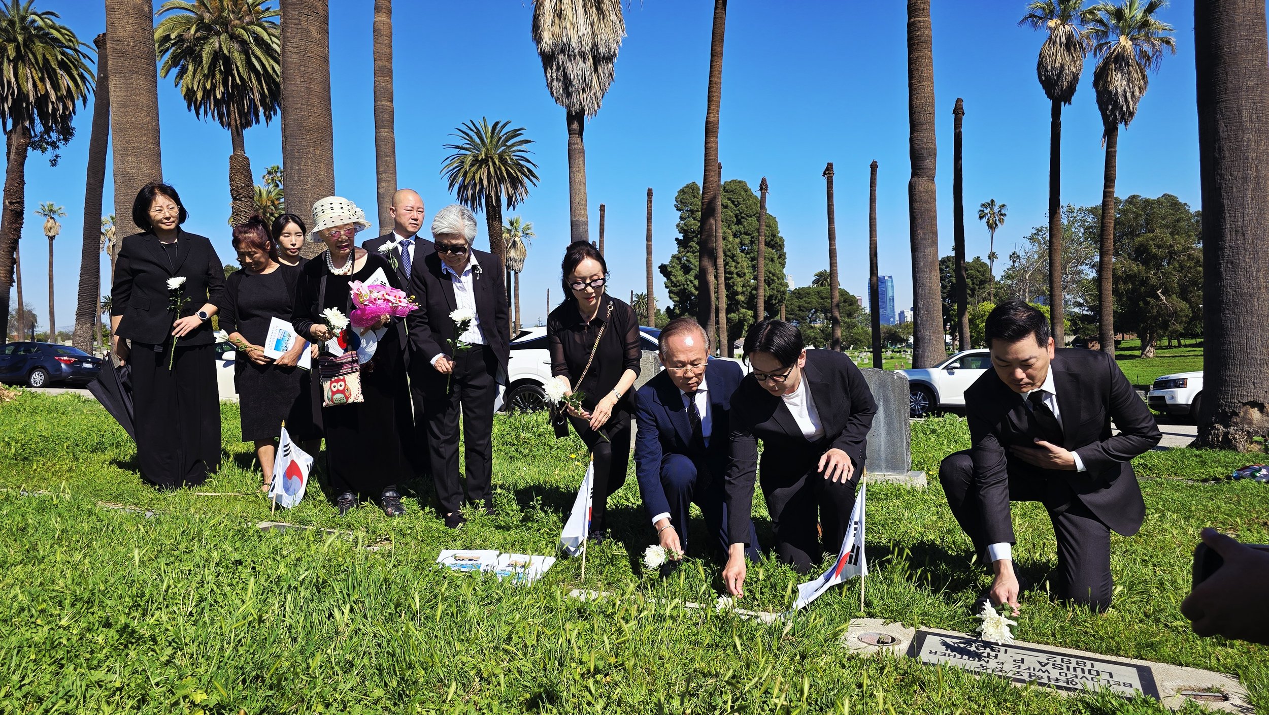 Floral Tribute Commemorating the 107th Anniversary of the March First Independence Movement
