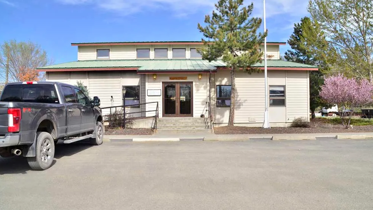 Locals, lawmakers scramble to keep Malheur Lumber running