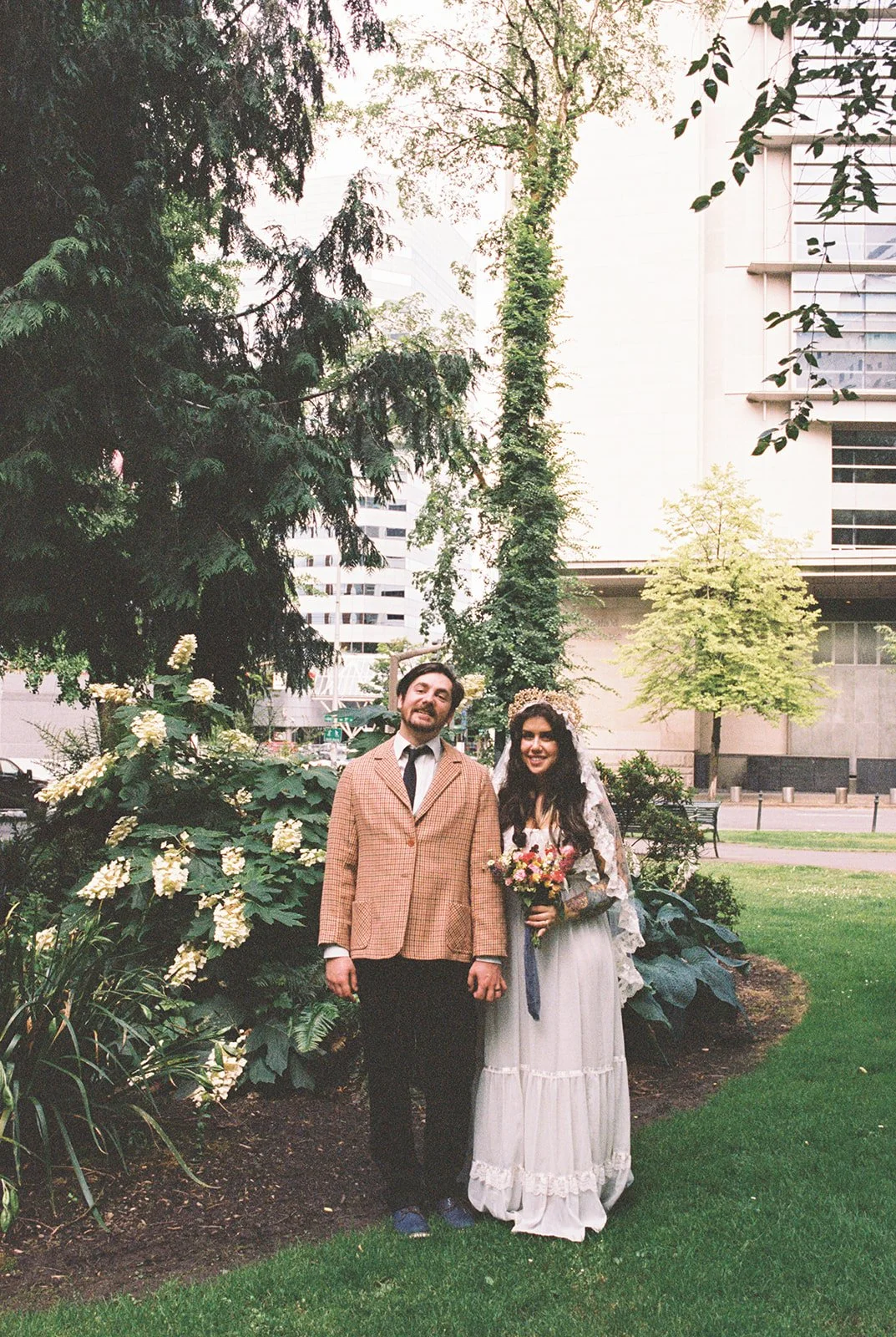 Portland Courthouse Wedding Photographer | An Intimate Downtown Ceremony