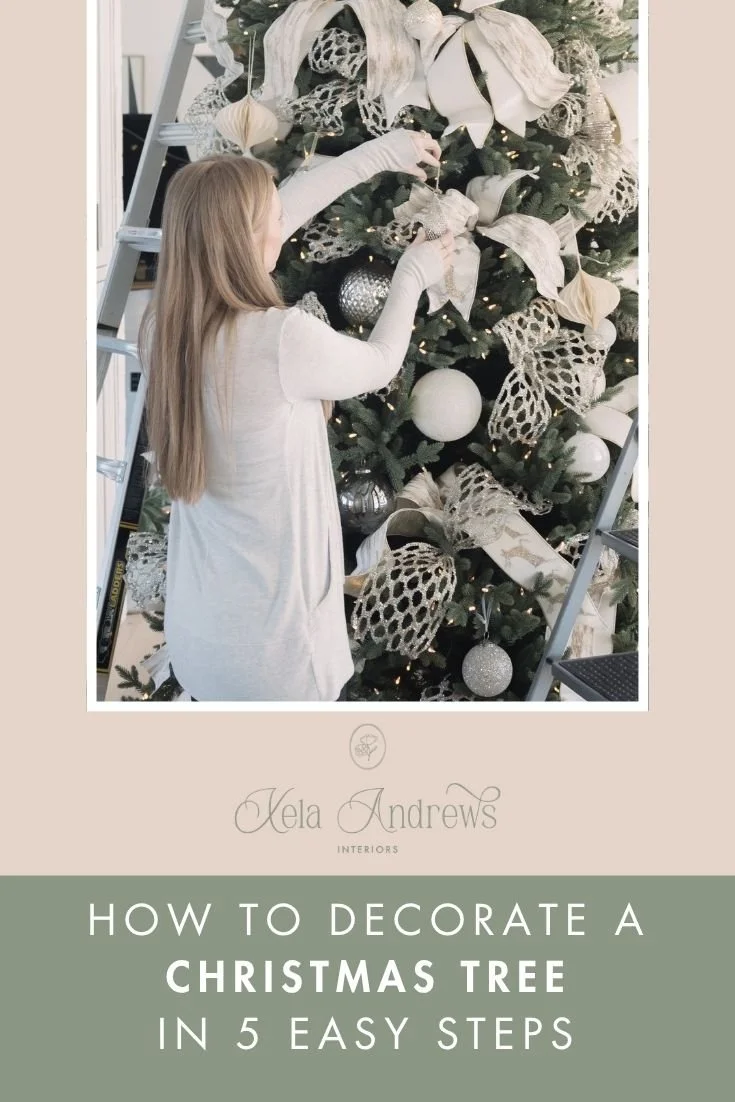 How to Decorate a Christmas tree in 5 steps.