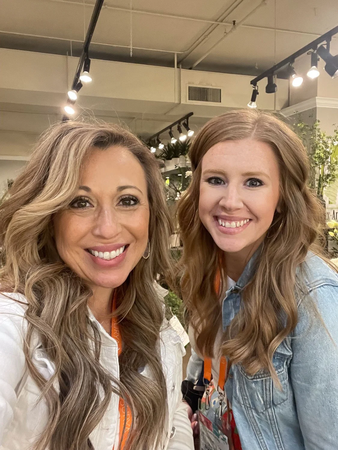 Interior designers in Texas collaborate on full-service design project for modern home.