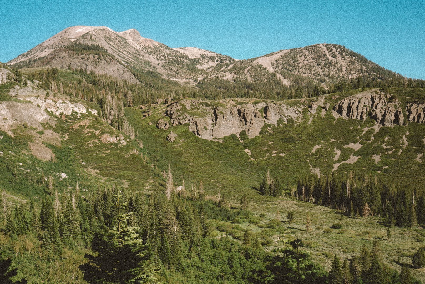 A (Summer) Mammoth Lakes, California Travel Guide 