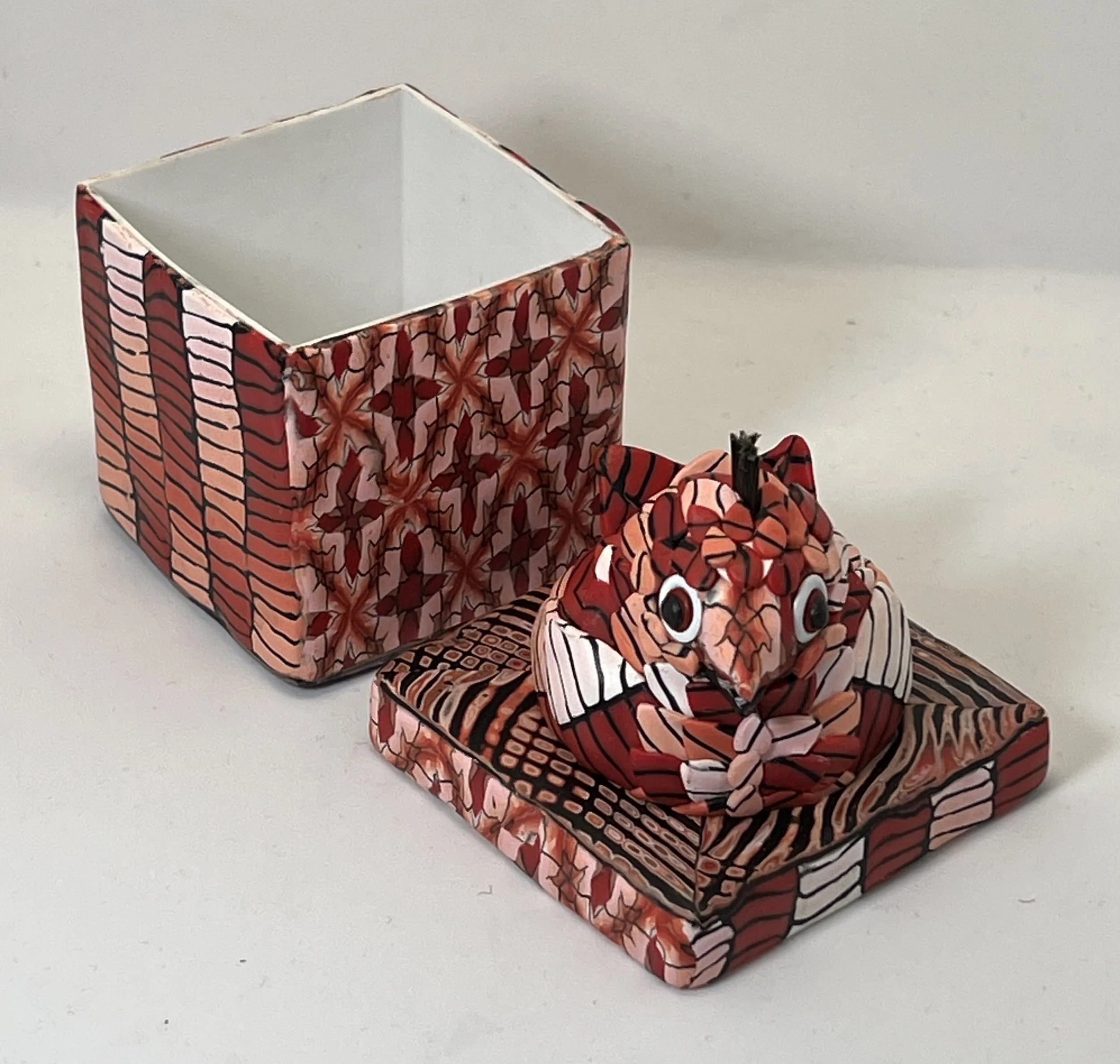 Seated Bird Box