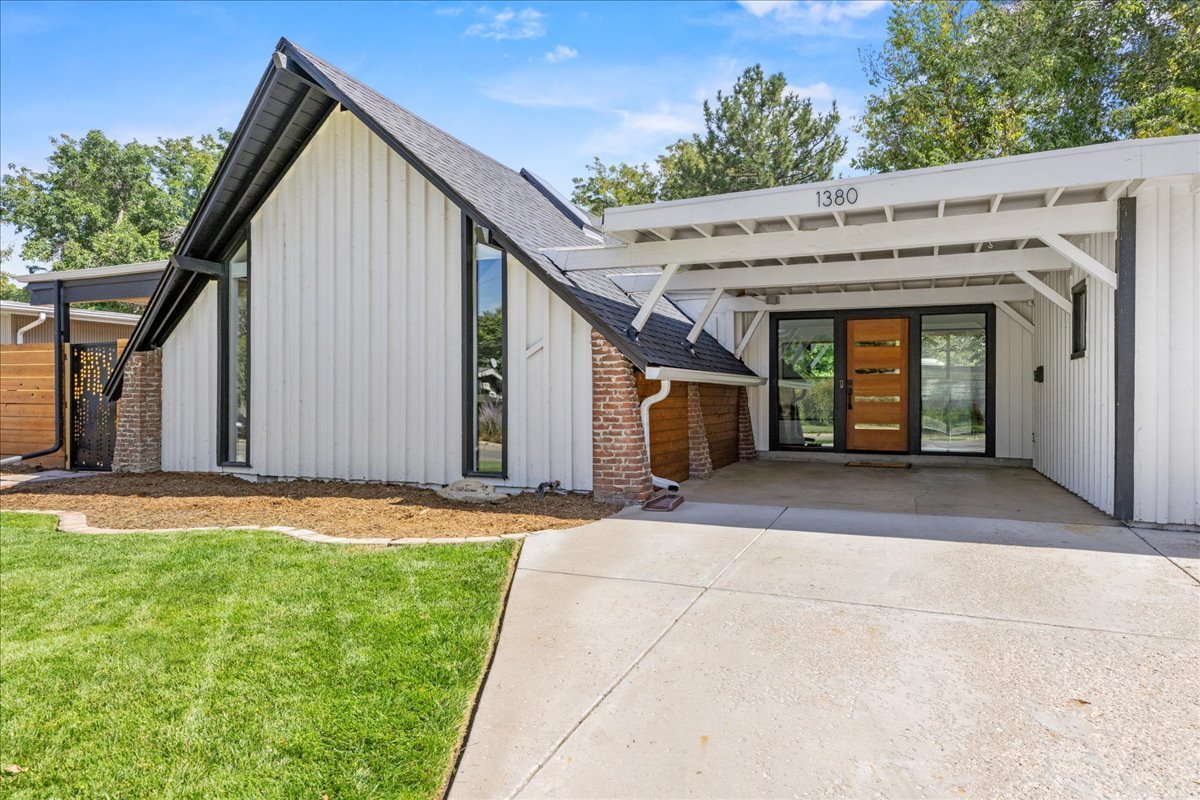 1380+dahlia+street+denver+colorado+adrian+kinney+midmod+colorado+denver+midcentury+modern+expert39.jpg