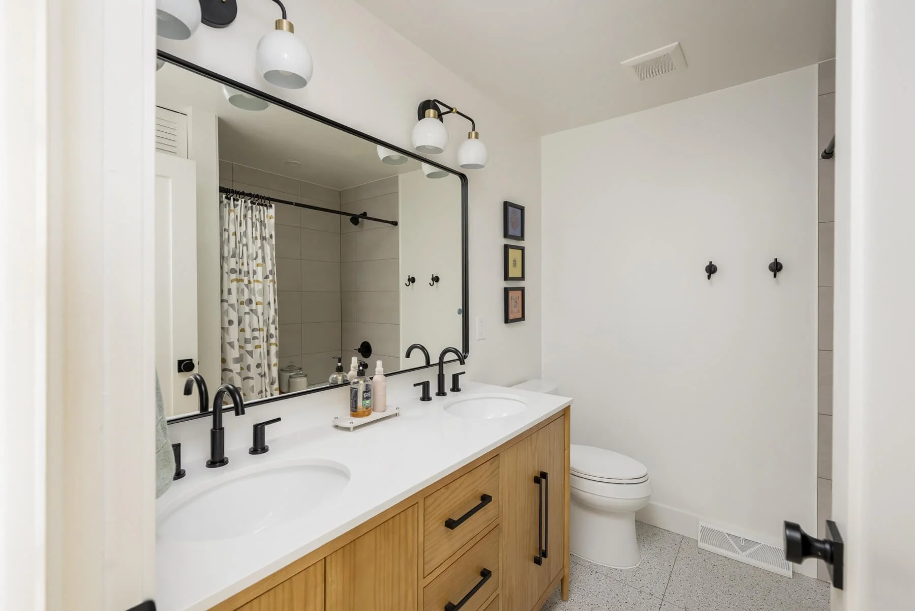 936_SouthColeDrive_049.jpg