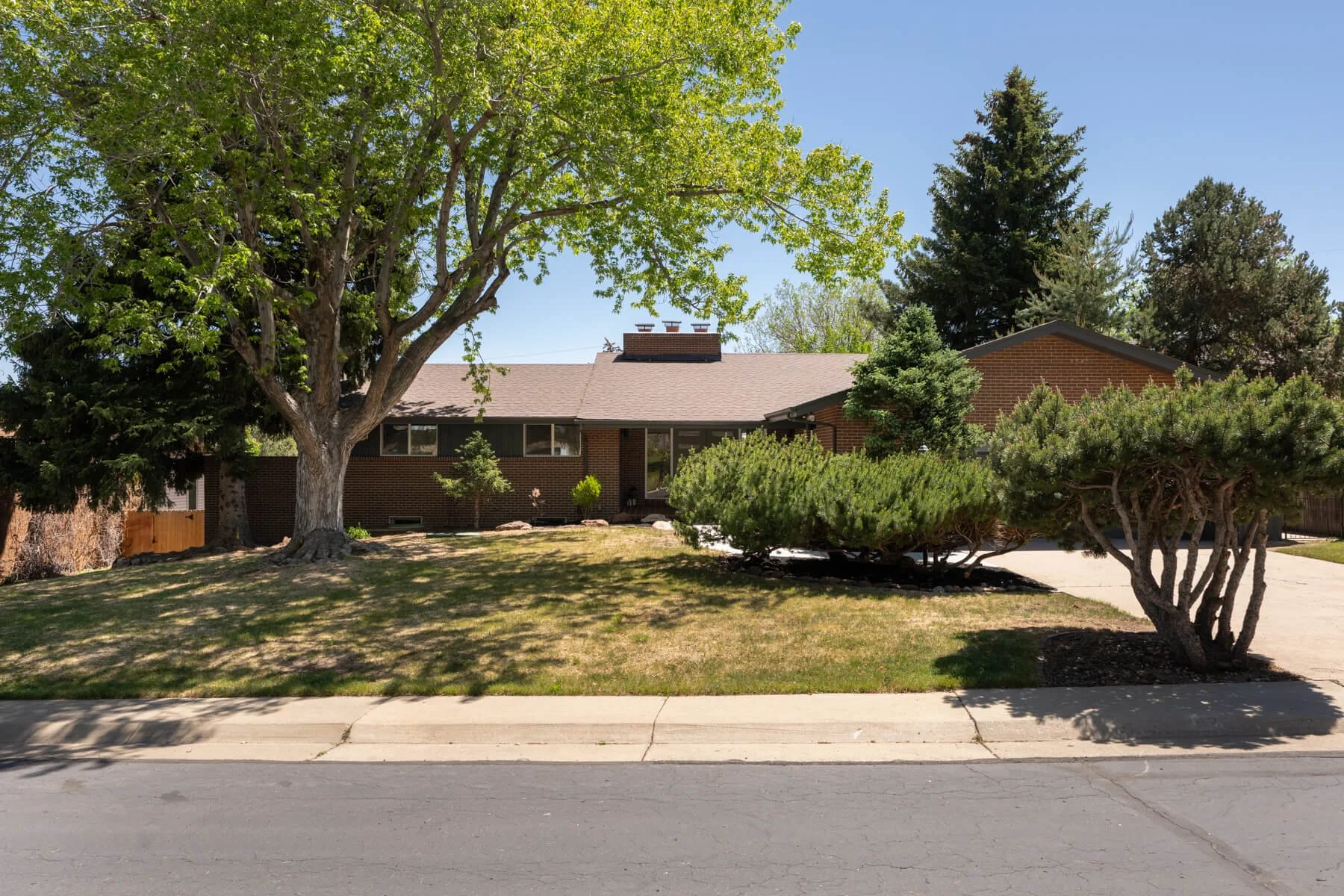936_SouthColeDrive_002.jpg