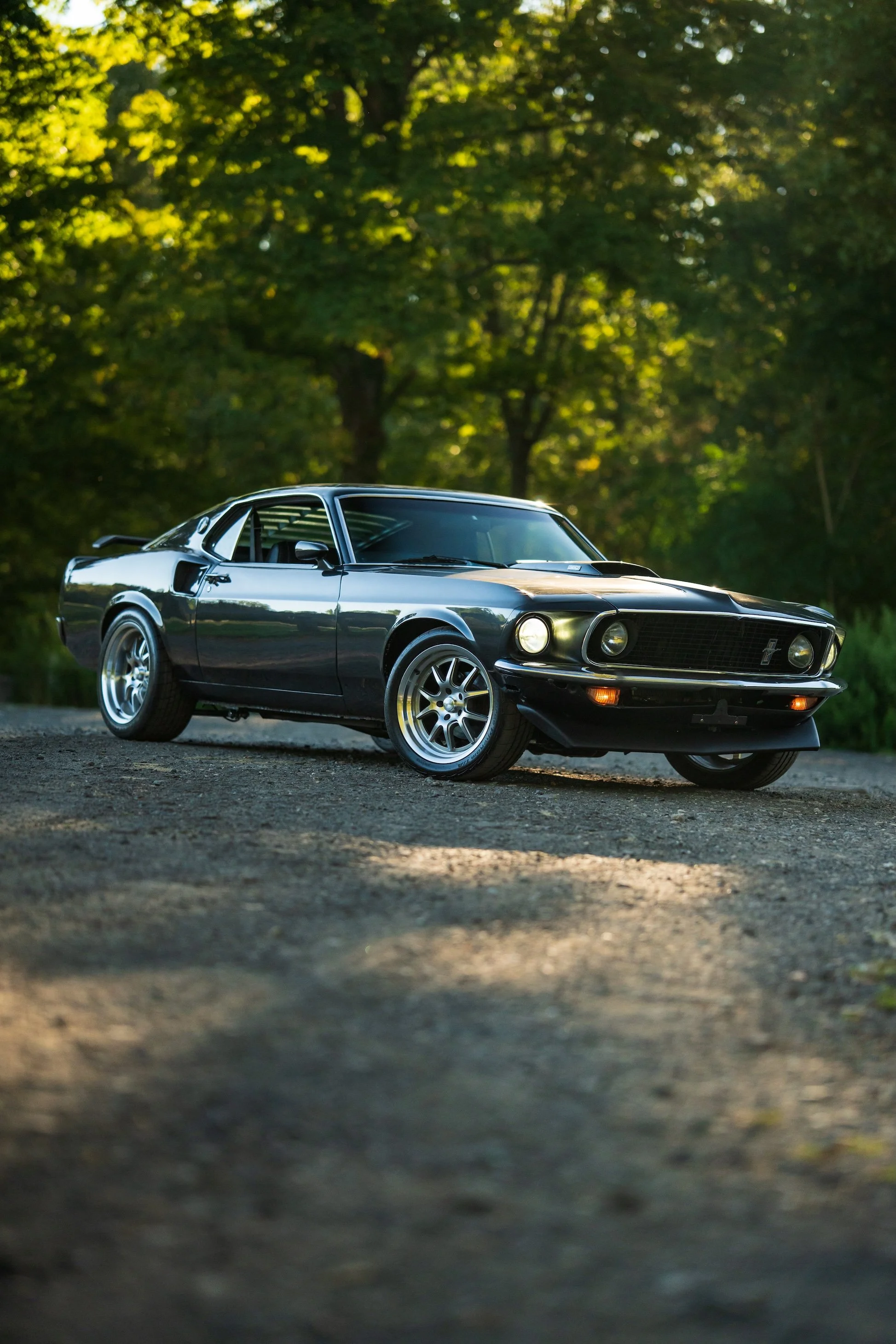LegacyMotorworks_1969FordMach1_ProjctNero_1.jpg