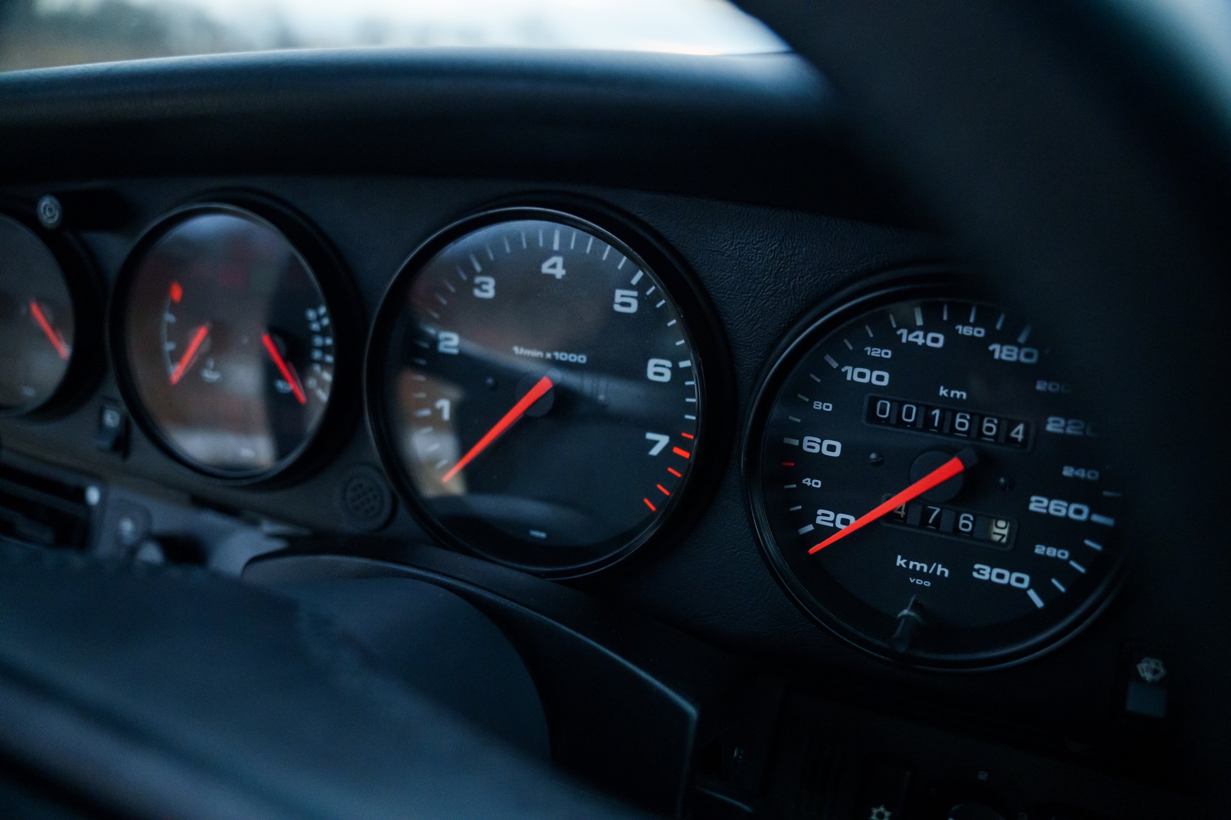LegacyMotorworks_1990_Porsche911C4_54.jpg