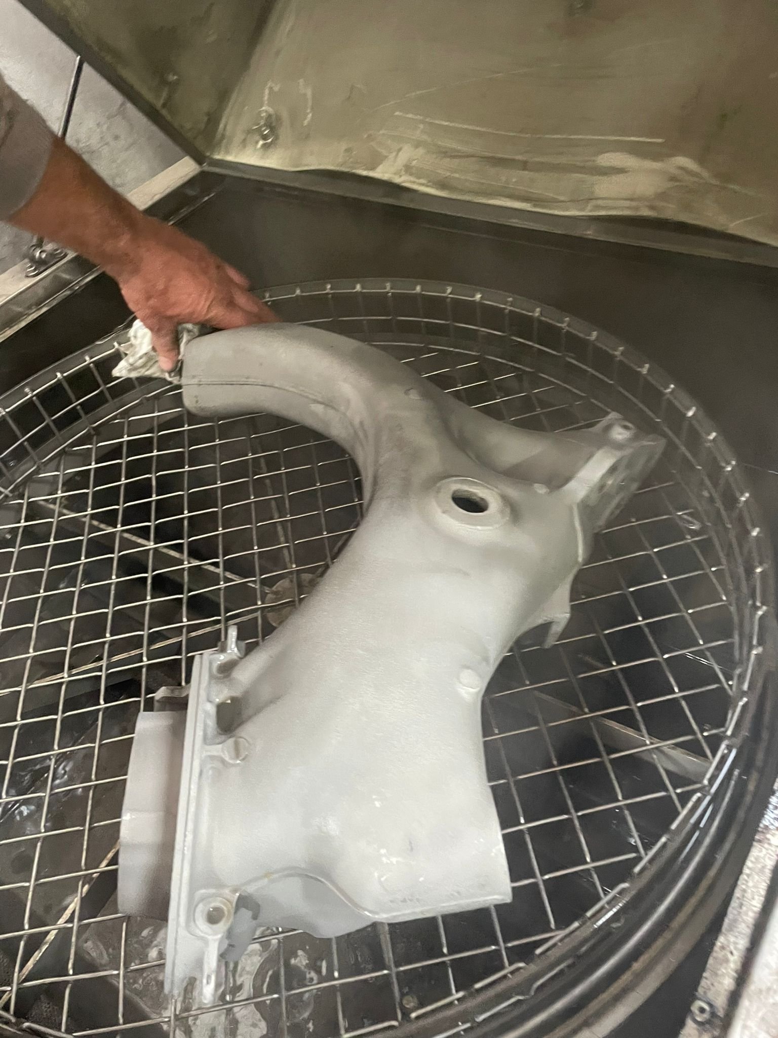 LegacyMotorworks_1990_Porsche911C4_Build_357.jpeg