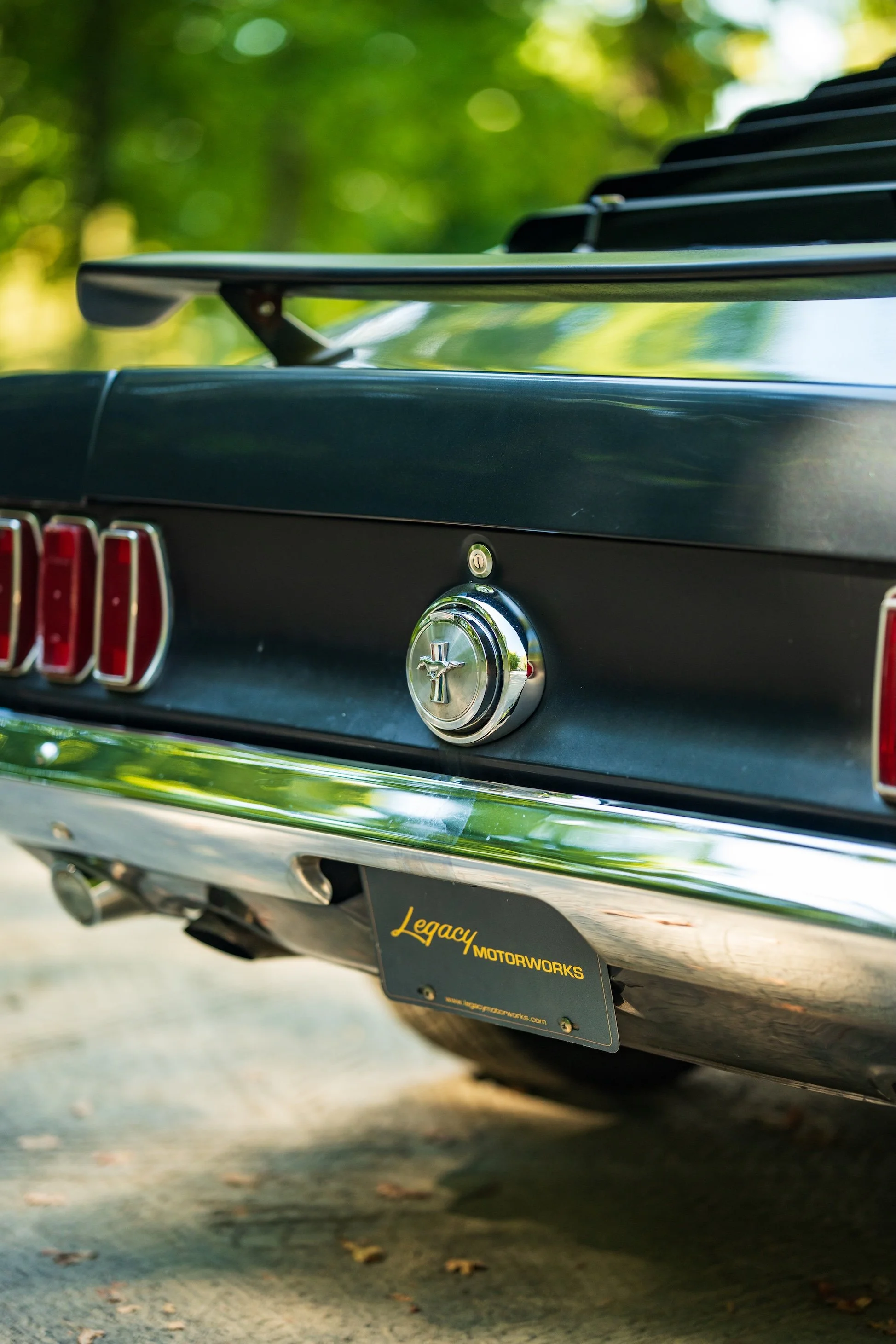 LegacyMotorworks_1969FordMach1_ProjctNero_63.jpg