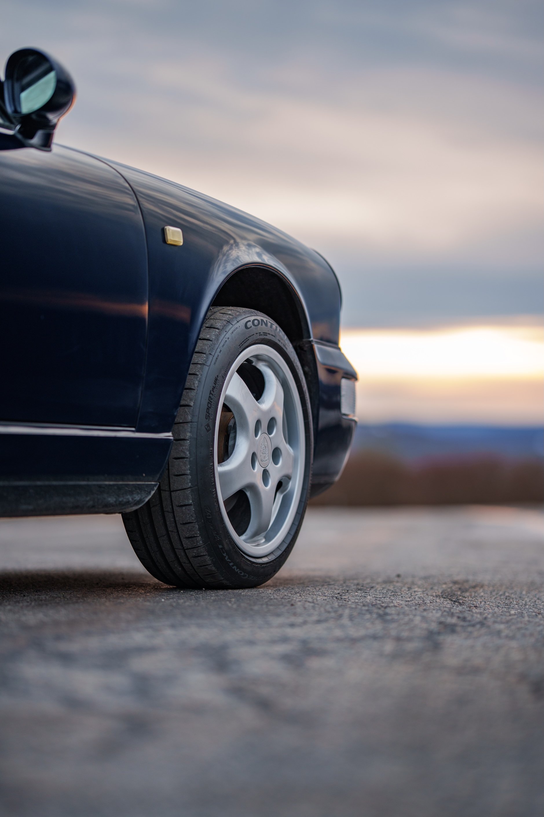 LegacyMotorworks_1990_Porsche911C4_30.jpg