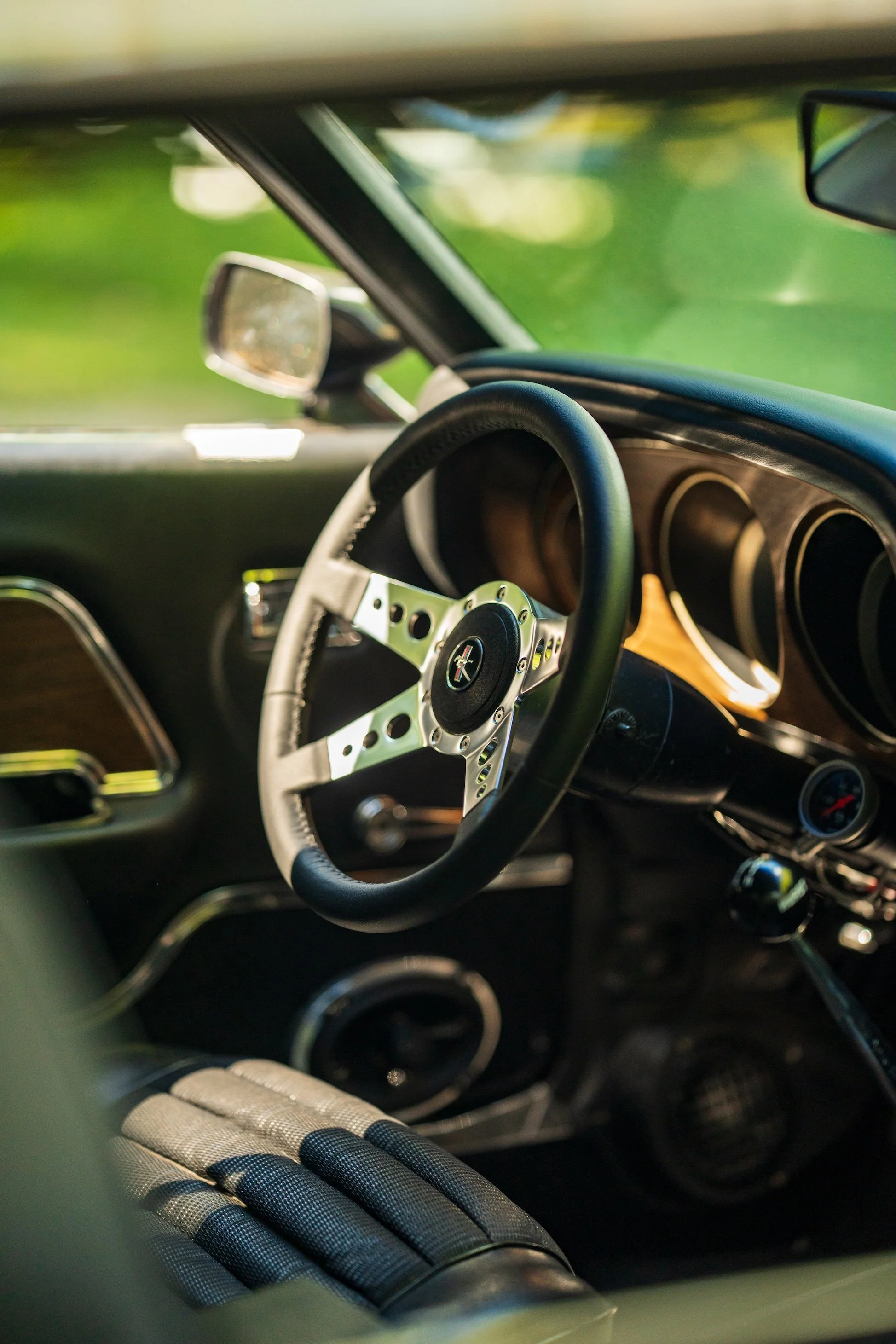 LegacyMotorworks_1969FordMach1_ProjctNero_72.jpg