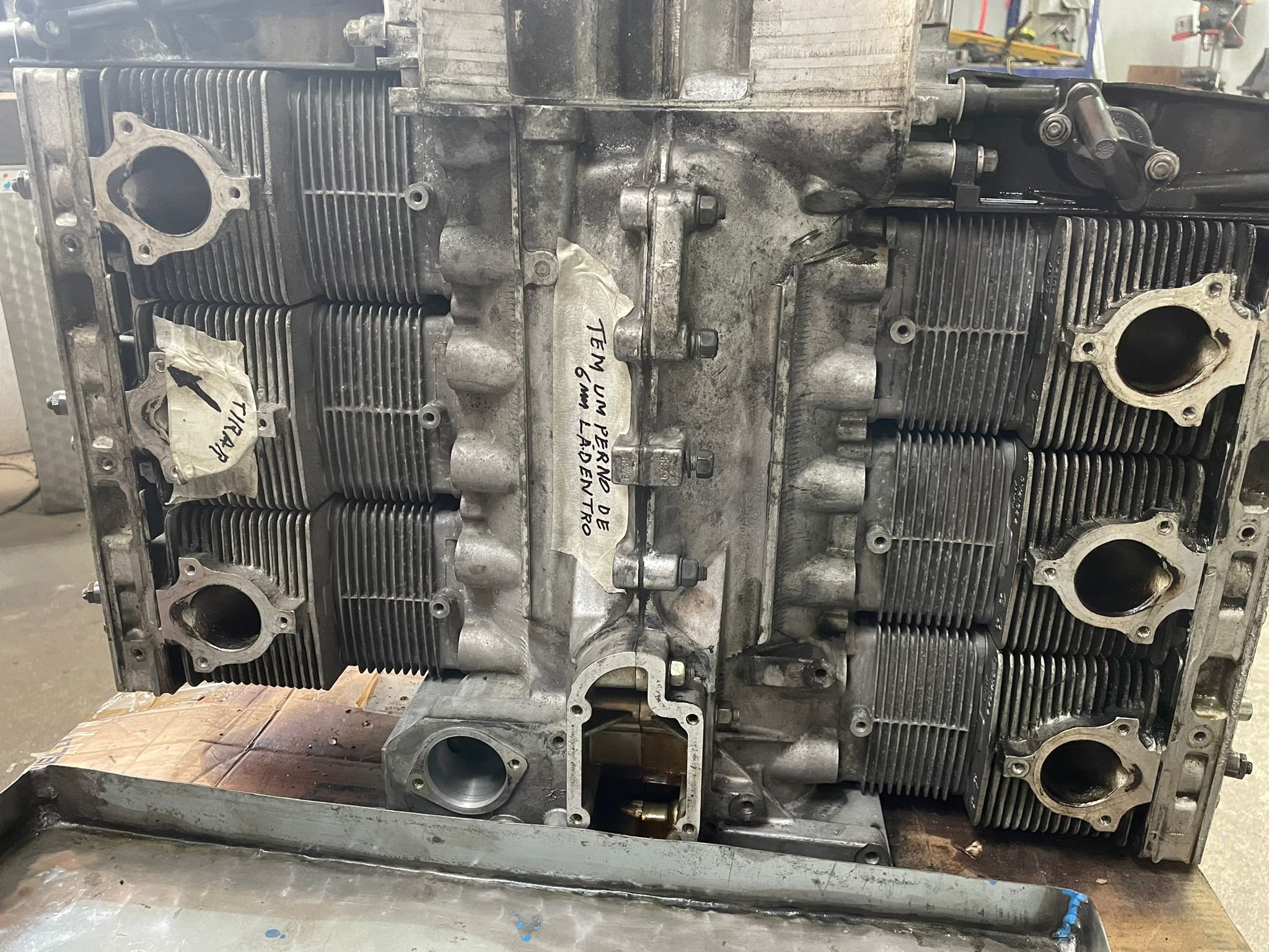 LegacyMotorworks_1990_Porsche911C4_Build_200.jpg