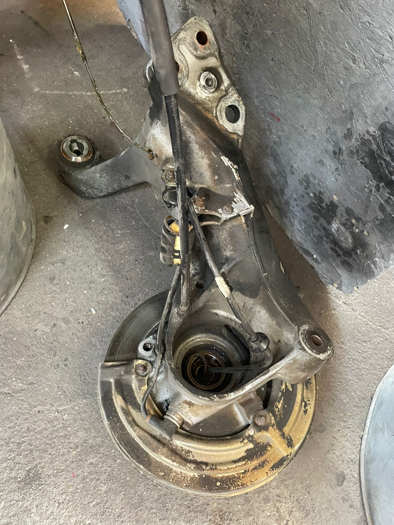 LegacyMotorworks_1990_Porsche911C4_Build_210.jpg