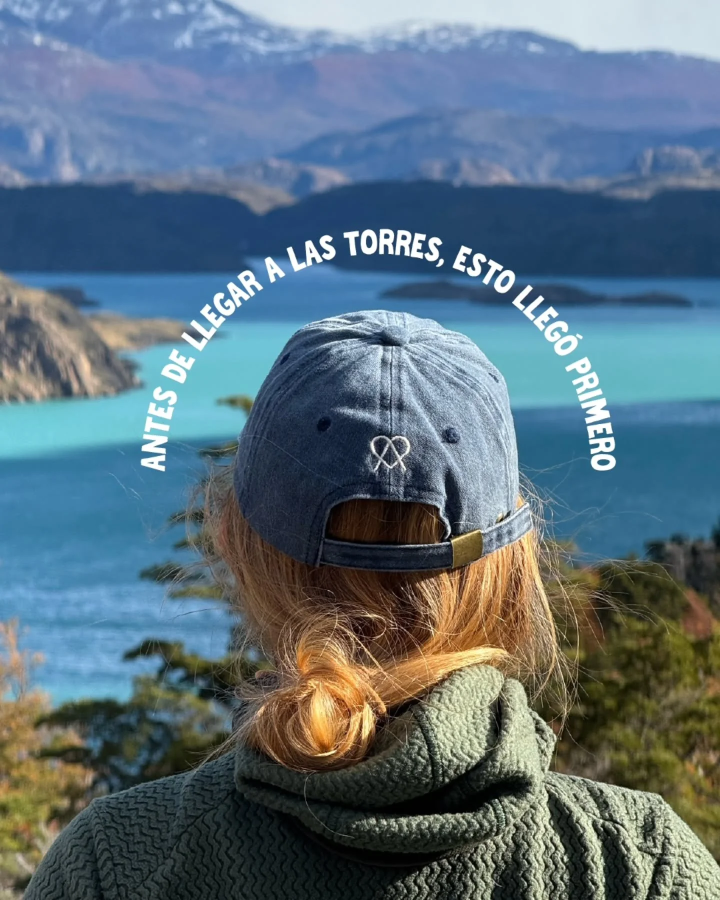 KIT DE REGALO TORRES DEL PAINE 🇨🇱 :

📝 Bit&aacute;cora para escribir todo eso que no entra en la cabeza, pero s&iacute; en el coraz&oacute;n.
👕 Remera t&eacute;rmica (QU&Eacute; 🤯 HICIMOS REMERAS TERMICAS!) 
💧Toalla de secado r&aacute;pido.
🧣 