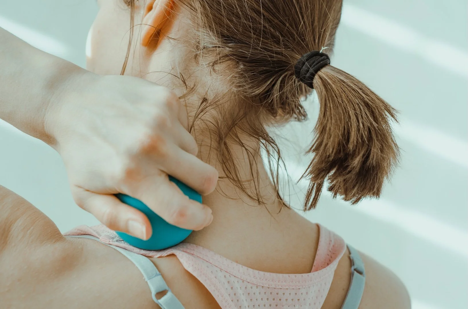 How we treat muscle spasms in the shoulder
