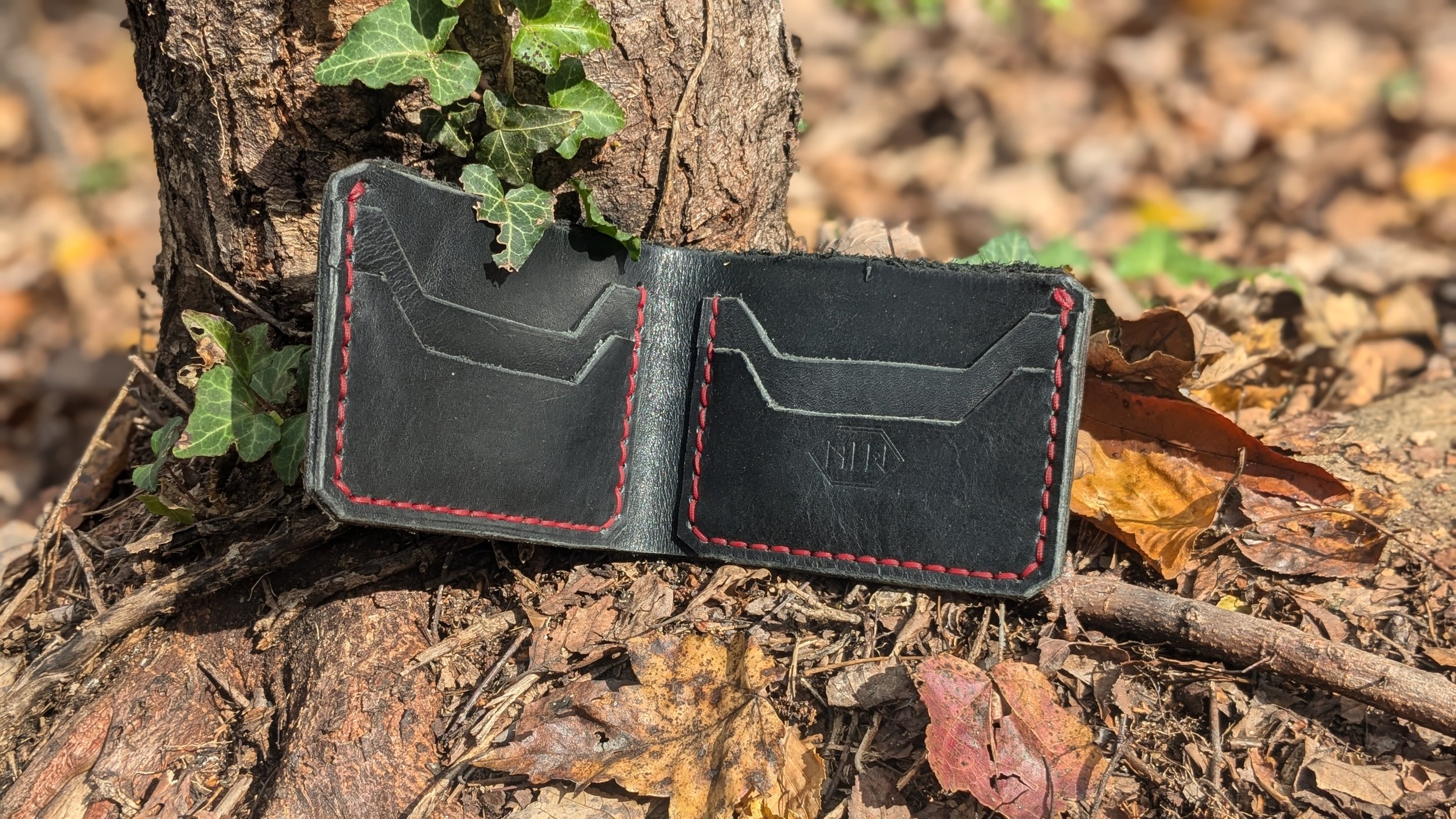 Dwarven Bi-fold - Black