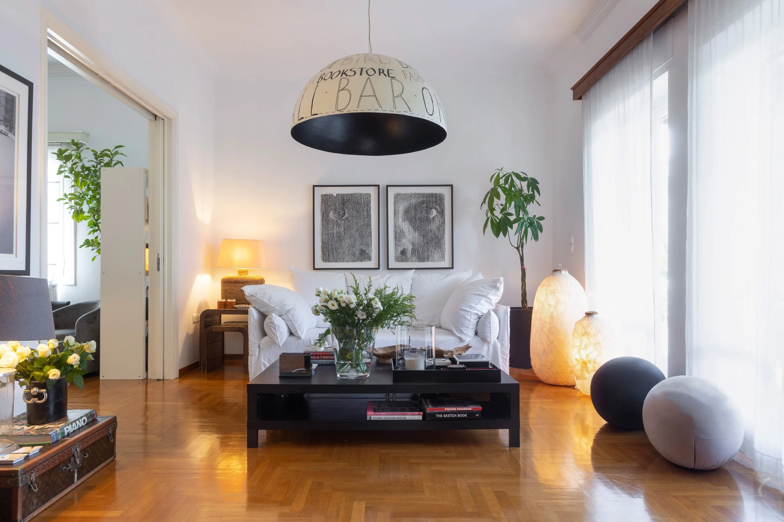 LIVING ROOM IN PSYCHIKO APARTMENT
