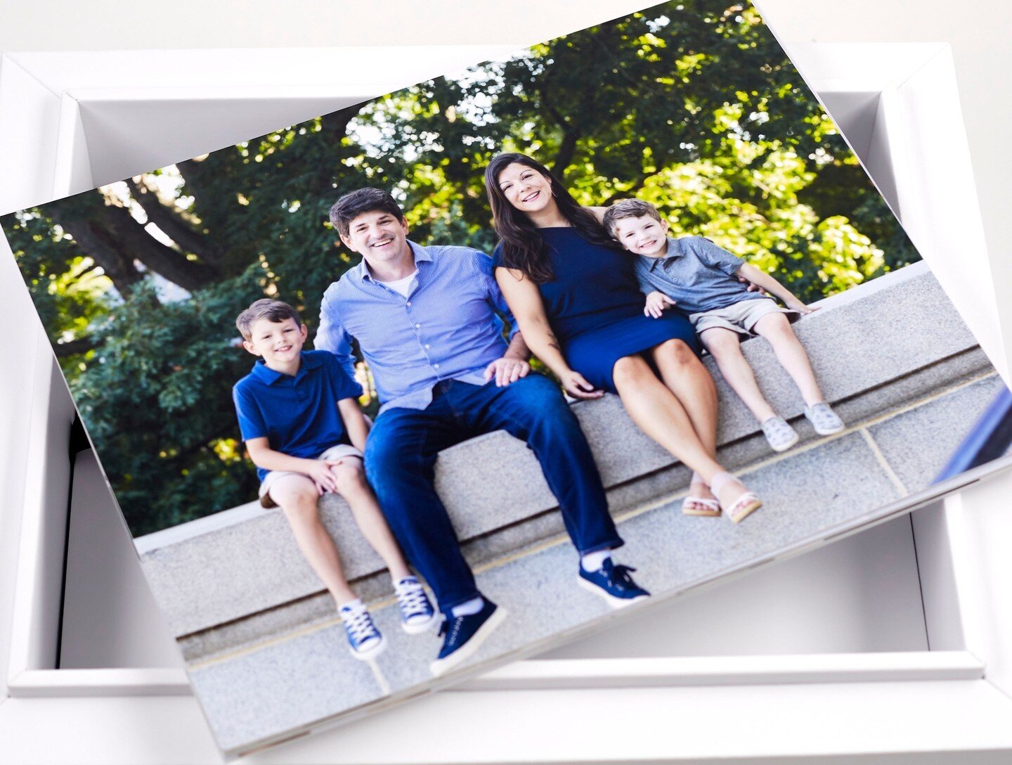 Do you know the saying &ldquo;Have your cake and eat it too&rdquo;? Well in this post I&rsquo;m going to make that happen. Digital files or prints? Which one should you choose, a folder with 35 of your favorite family portrait images, or, BOTH!⁠
⁠
Do