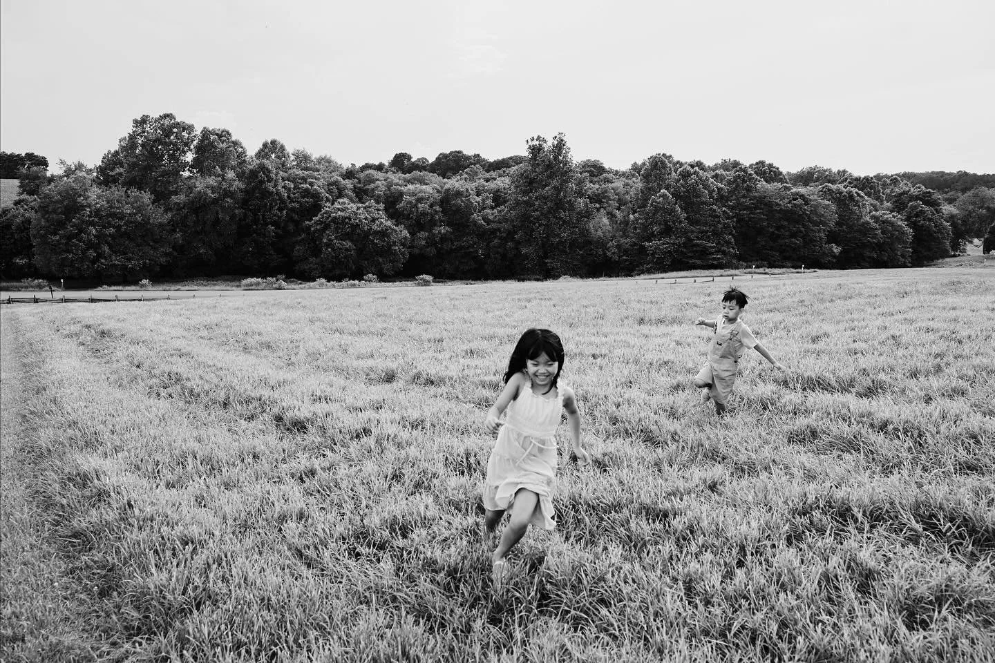 &ldquo;Capture the moment, or carefully compose? For me, it&rsquo;s both. The magic of family portraits lies in the moments between the poses. As a Maryland photographer, I love documenting the laughter, energy + connection that tell your family&rsqu