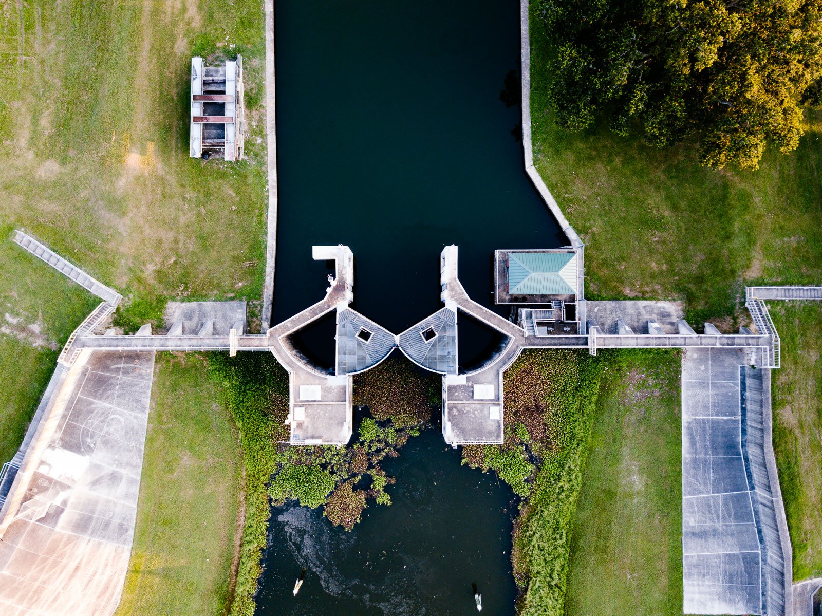 new-orleans-water-infrastructure-levees-10.jpg