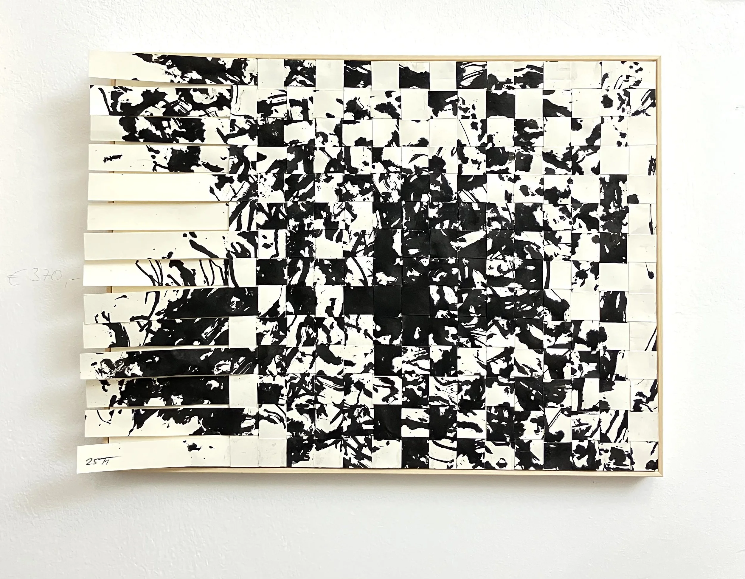  Vernetzungen I 2025  
Collage mit Tusche auf Papier 
(31 X 42cm)