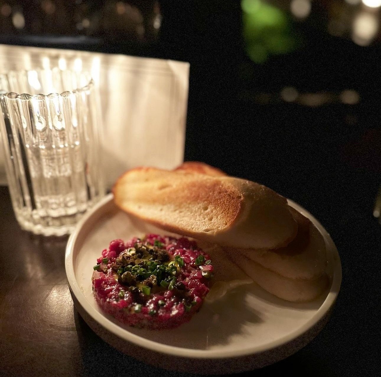 Beef Tartare by candlelight @the_pattersonhouse 🕯️
・・・
#Repost @nashvillefoodfan &bull; @the_pattersonhouse beef tartare + tomcat sour + the donuts = best date night 😍😍😍