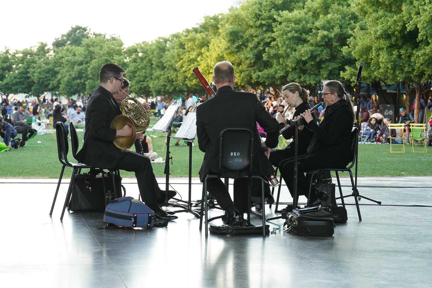 Symphony Sundays
Sunday, May 19
6-7 PM
FREE

The DSO is hitting all the right notes with Symphony Sundays. It&rsquo;s the perfect orchestration for a joyful end to any weekend. 🎶🎼🎵🎺🎻🎷🌳
.
.
.
.
.
.
#klydewarrenpark