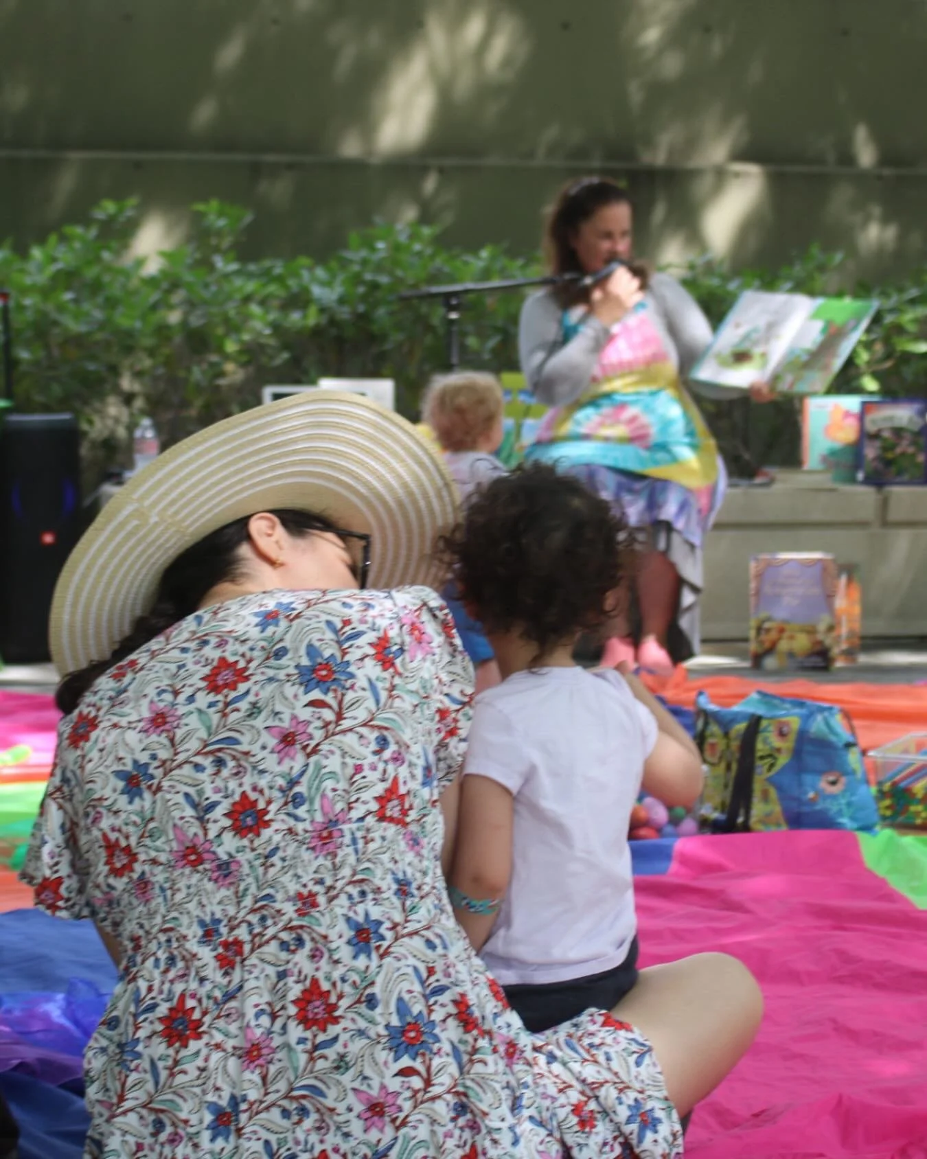 Gather your little bookworms for a morning of Story Time in the Park &mdash; perfect for your pint-sized page turners.&nbsp;
&nbsp;
Bring your children ages 18 months to 3 years for some imaginative stories, rhyming and plenty of fun!
&nbsp;
Wednesda