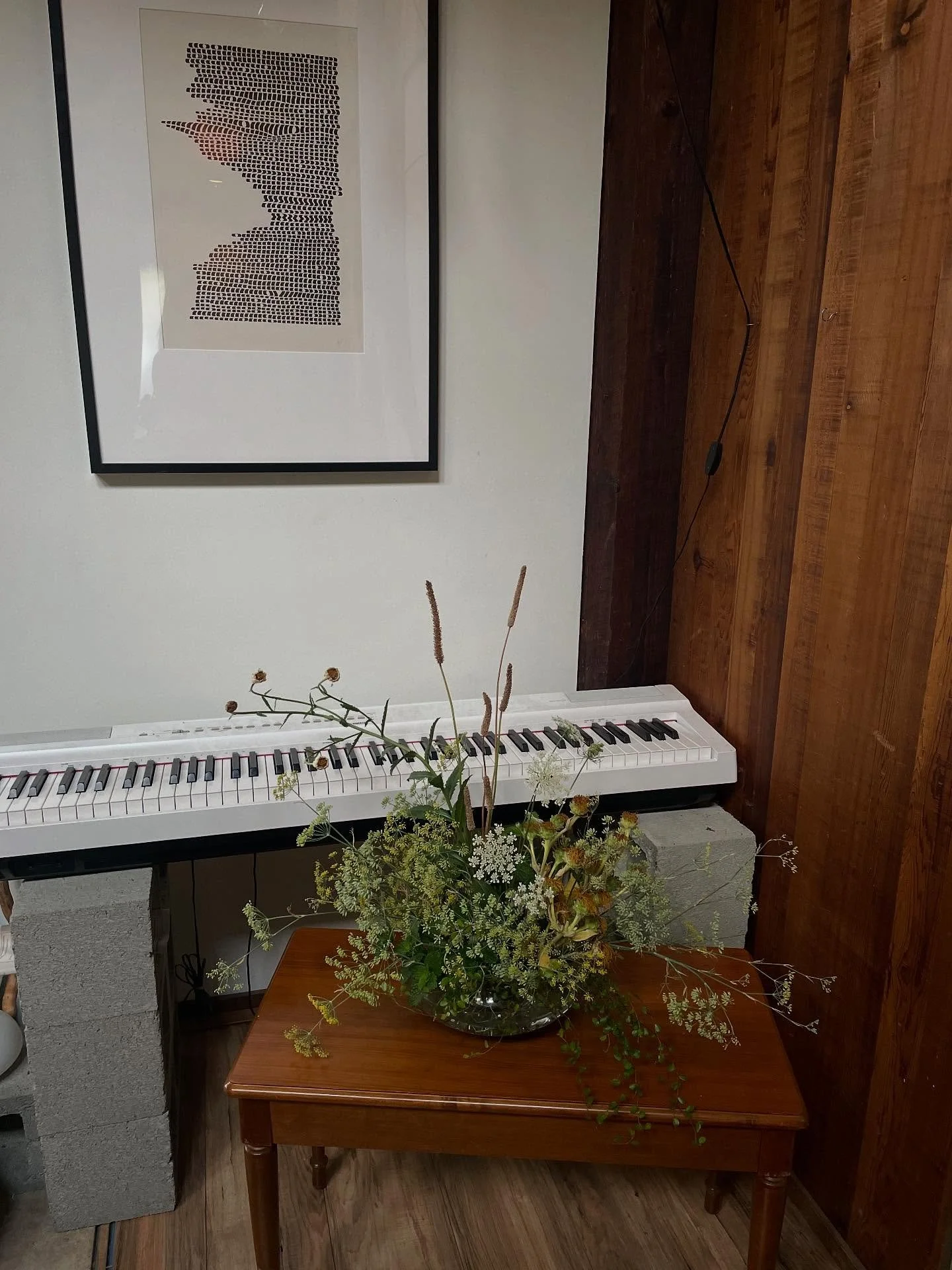 a happy solar return, wild foraged table piece for @latebreakfastpdx 

wall piece by @subtlefeedback