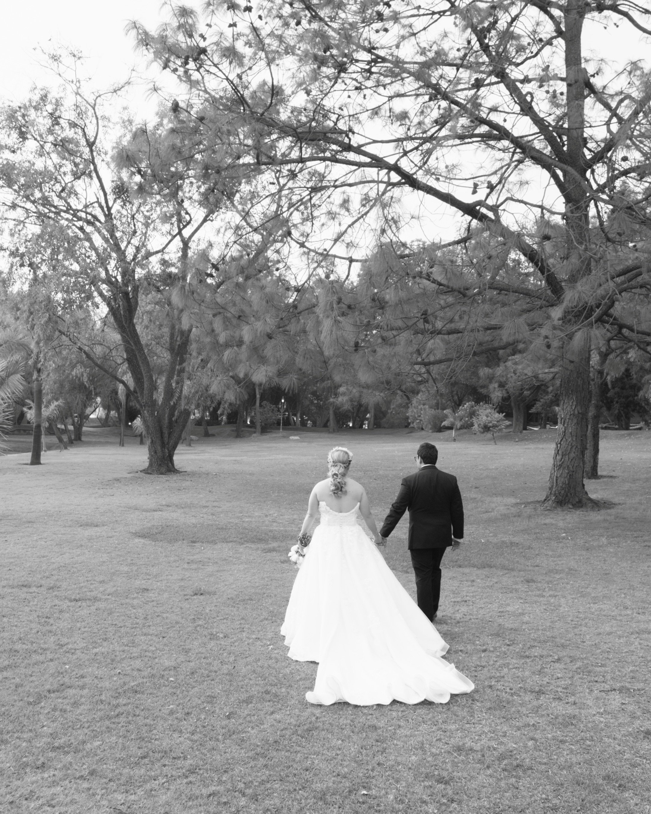 The natural moments of @_dianadeleonb and @luisbourguetts wedding 🤍✨

Planner: @lauralara.ep 
Photography: @ernestrodriguezphoto 
Videography: @landscape_films @knf_weddings 
Venue: @haciendaabenazuza 
Dj: @dj.carlosibarra
