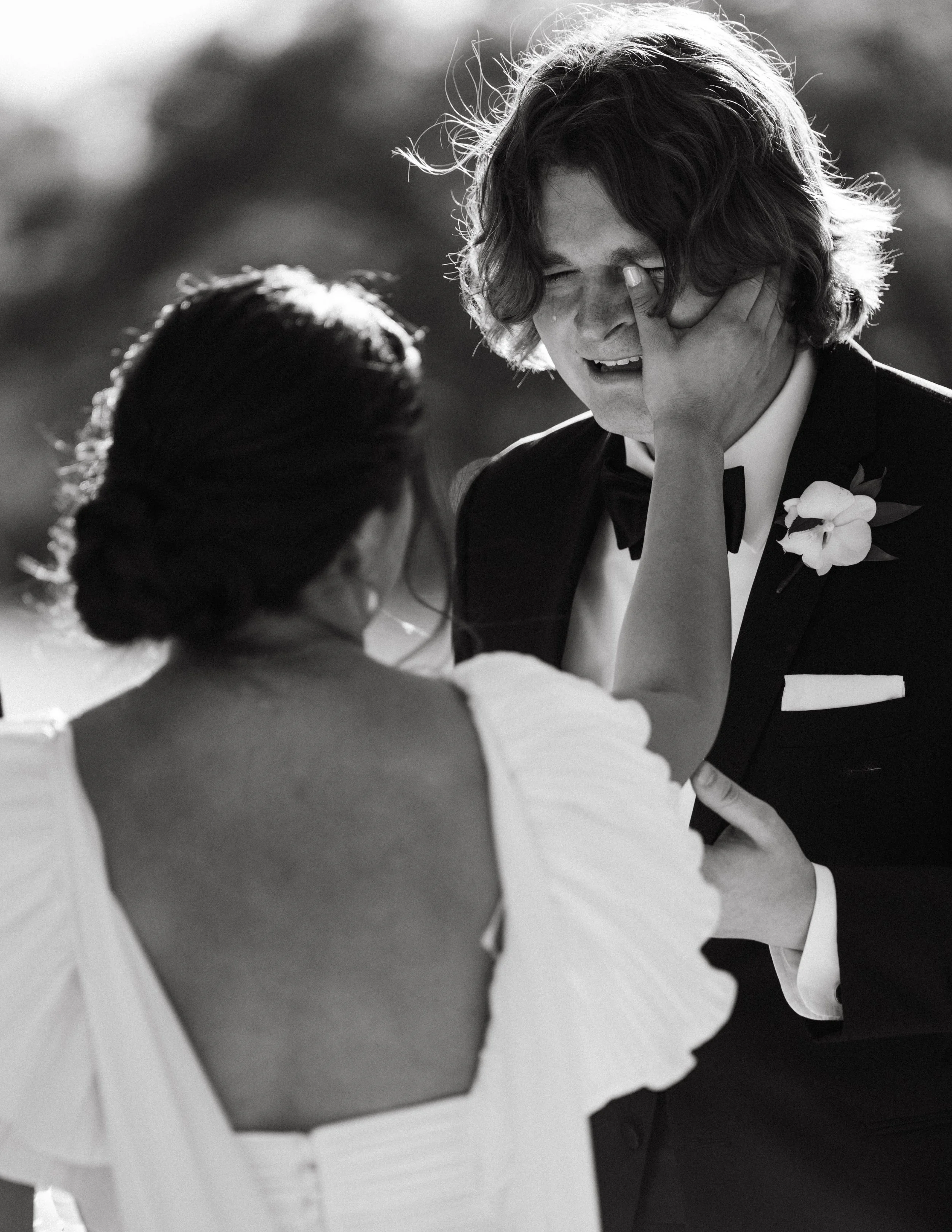 Bride and groom exchanging vows at Houston Oaks Country Club | Emotional Candid Austin Tx photography