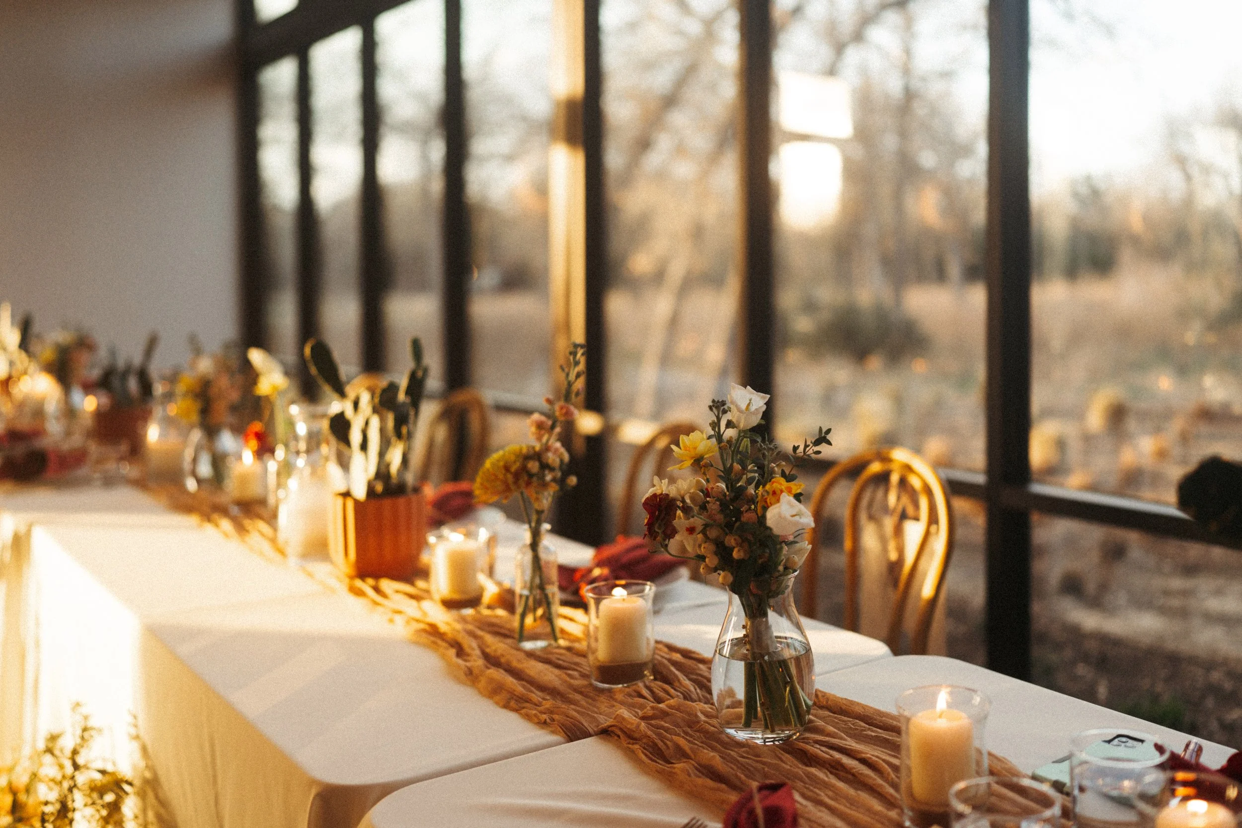 Detail of table centerpiece at The Grand Lady Manor TX wedding