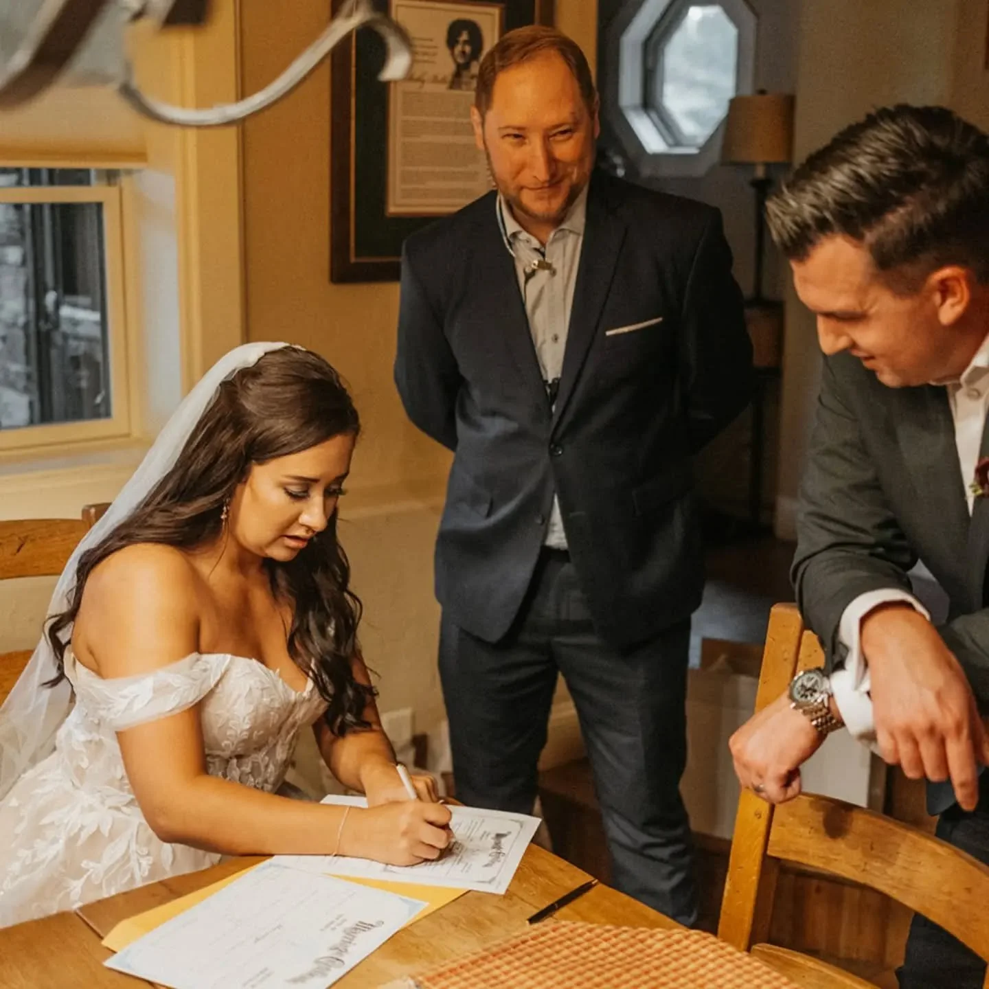 Do you really need a wedding coordinator?

Short answer: not everyone&nbsp;does &mdash; but every couple deserves support, and we ALWAYS recommend hiring someone to be your day of go to.&nbsp;

If you&rsquo;re the kind of couple who loves spreadsheet