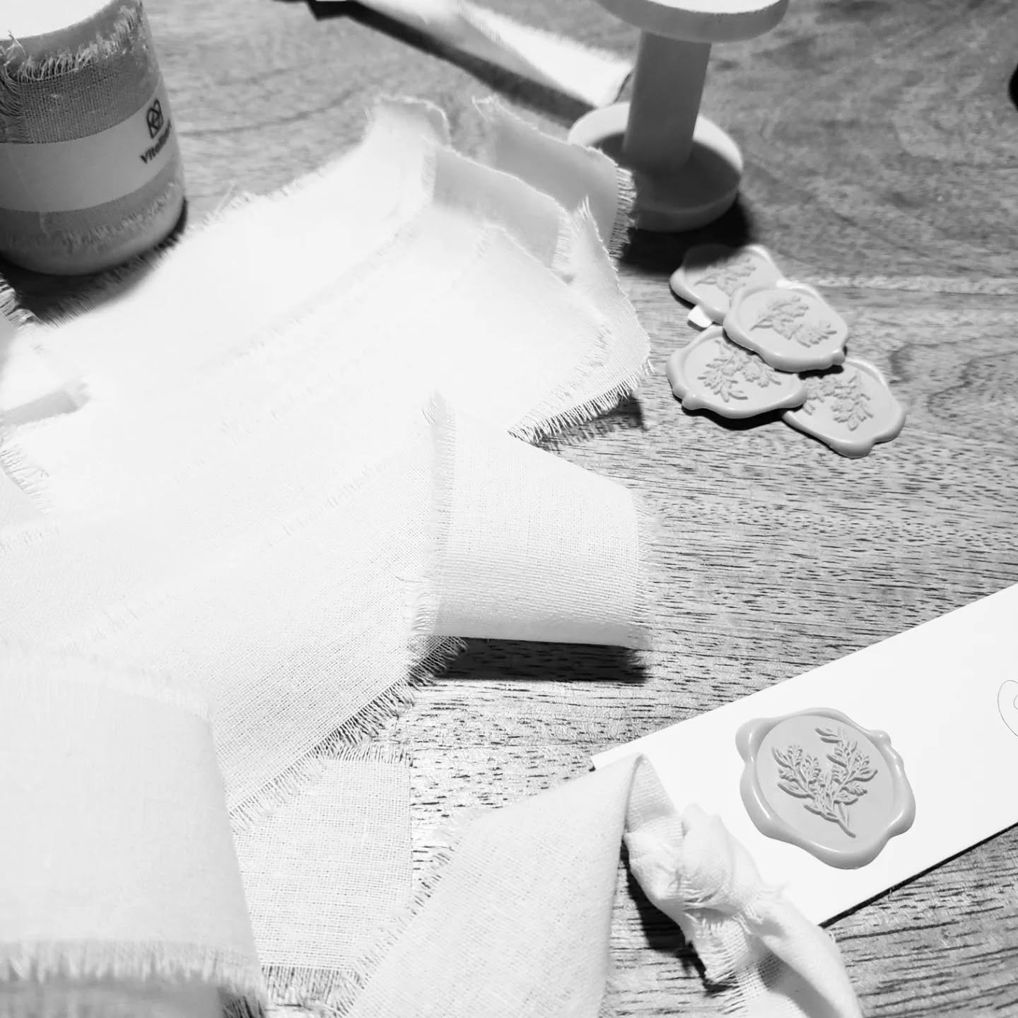 Just a sneak peek&hellip; because we couldn&rsquo;t keep this to ourselves 🤍

#hovassewedding #hovasselovestory