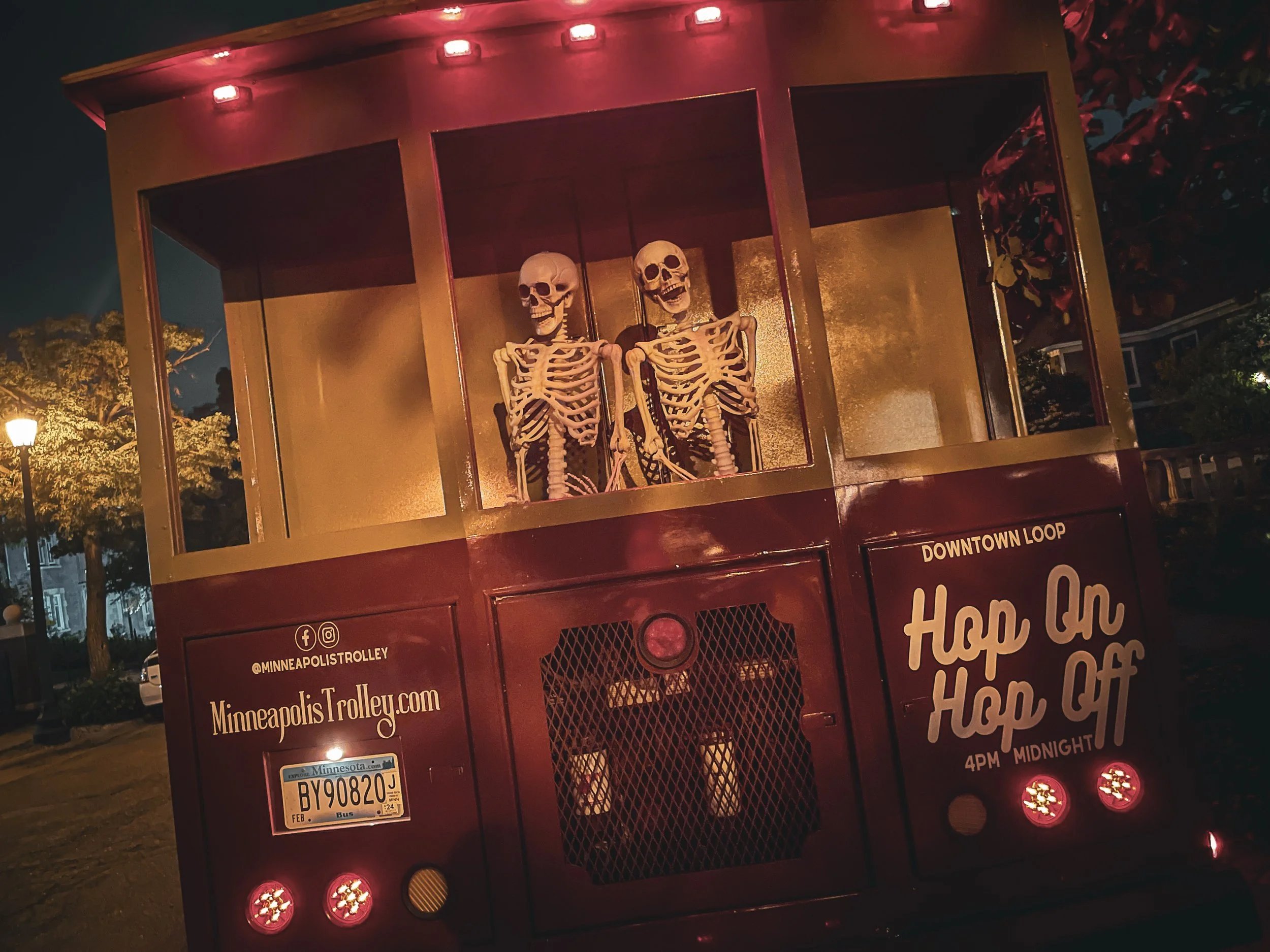 Candlelight Ghost Tour — Minneapolis Trolley Tours